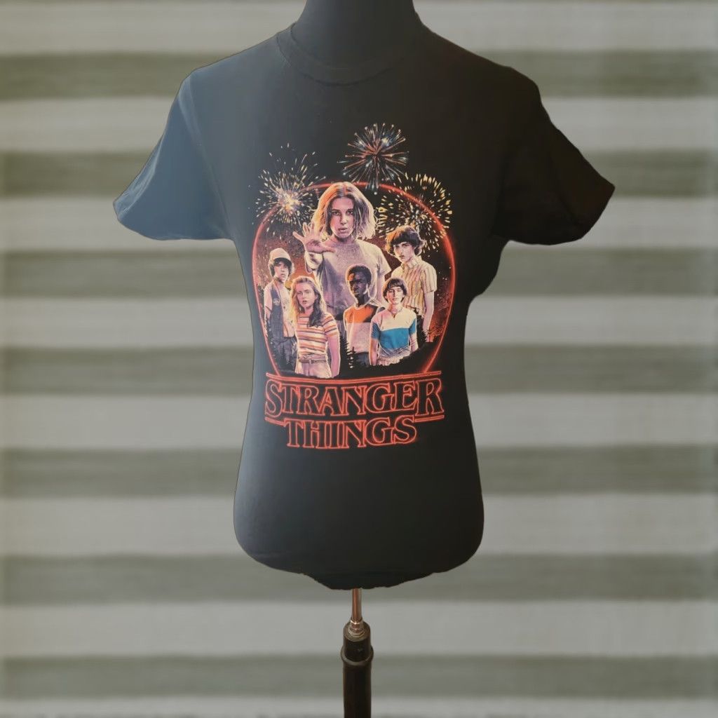Vintage Stranger Things Shirt Men's S Black Netflix Crew Neck Short Sleeve T-Shirt Size US S / EU 44-46 / 1 - 1 Thumbnail