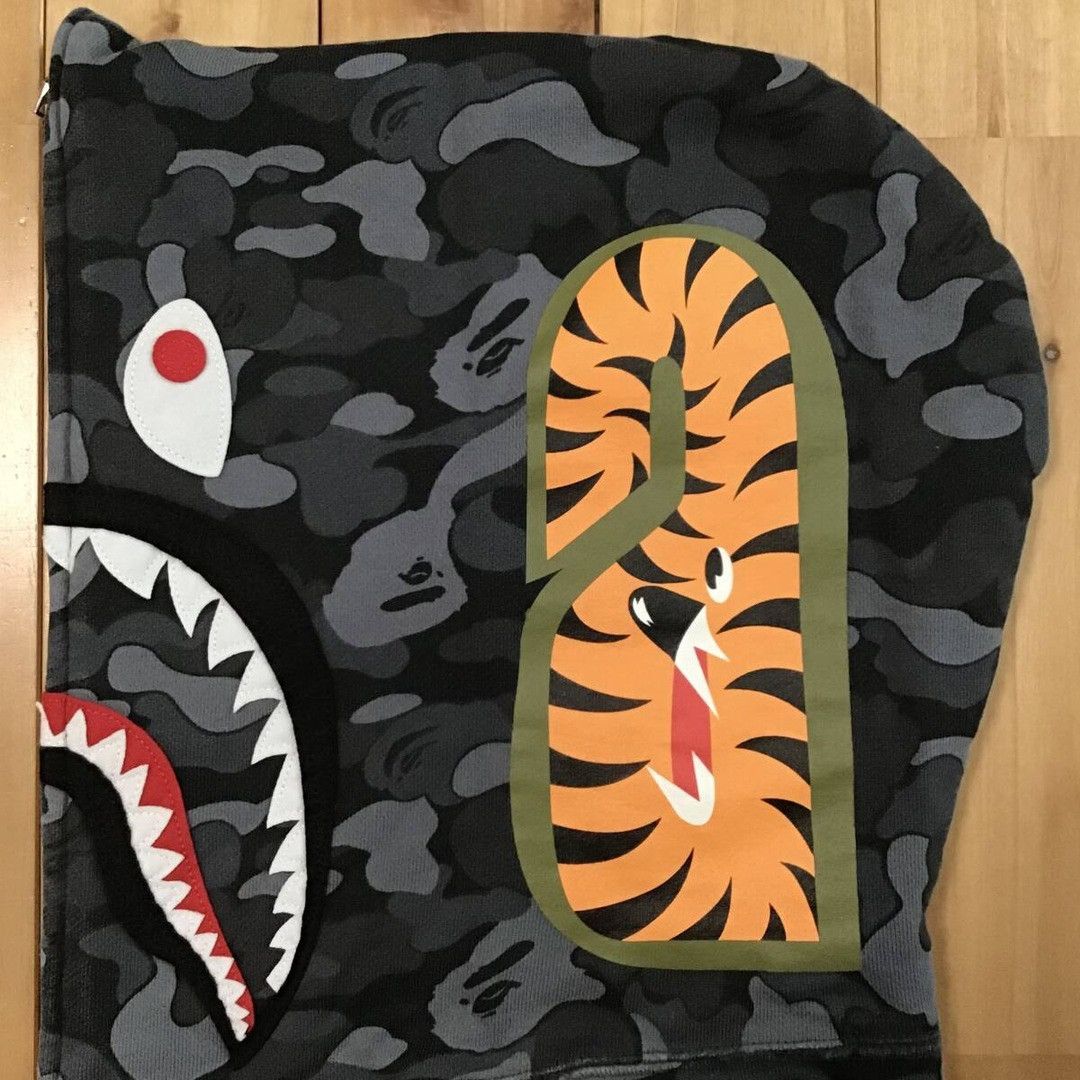 Bape × Nigo 2008 🔥Aoyama store camo🔥 BAPE Shark full zip hoodie APE NIGO Size US L / EU 52-54 / 3 - 5 Thumbnail