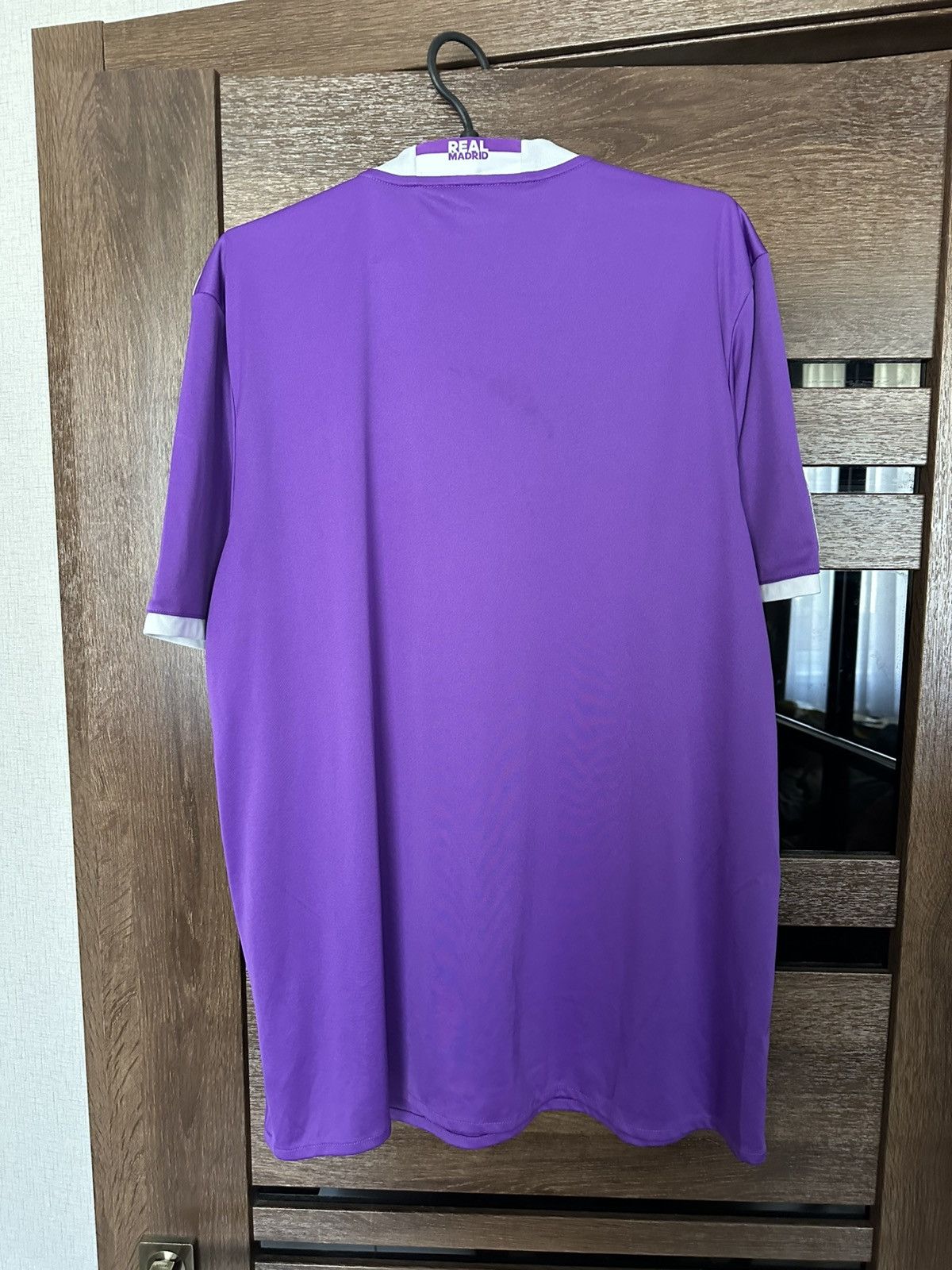 Adidas 2016/2017 Adidas Real Madrid Soccer Jersey T-Shirt Size US L / EU 52-54 / 3 - 4 Thumbnail