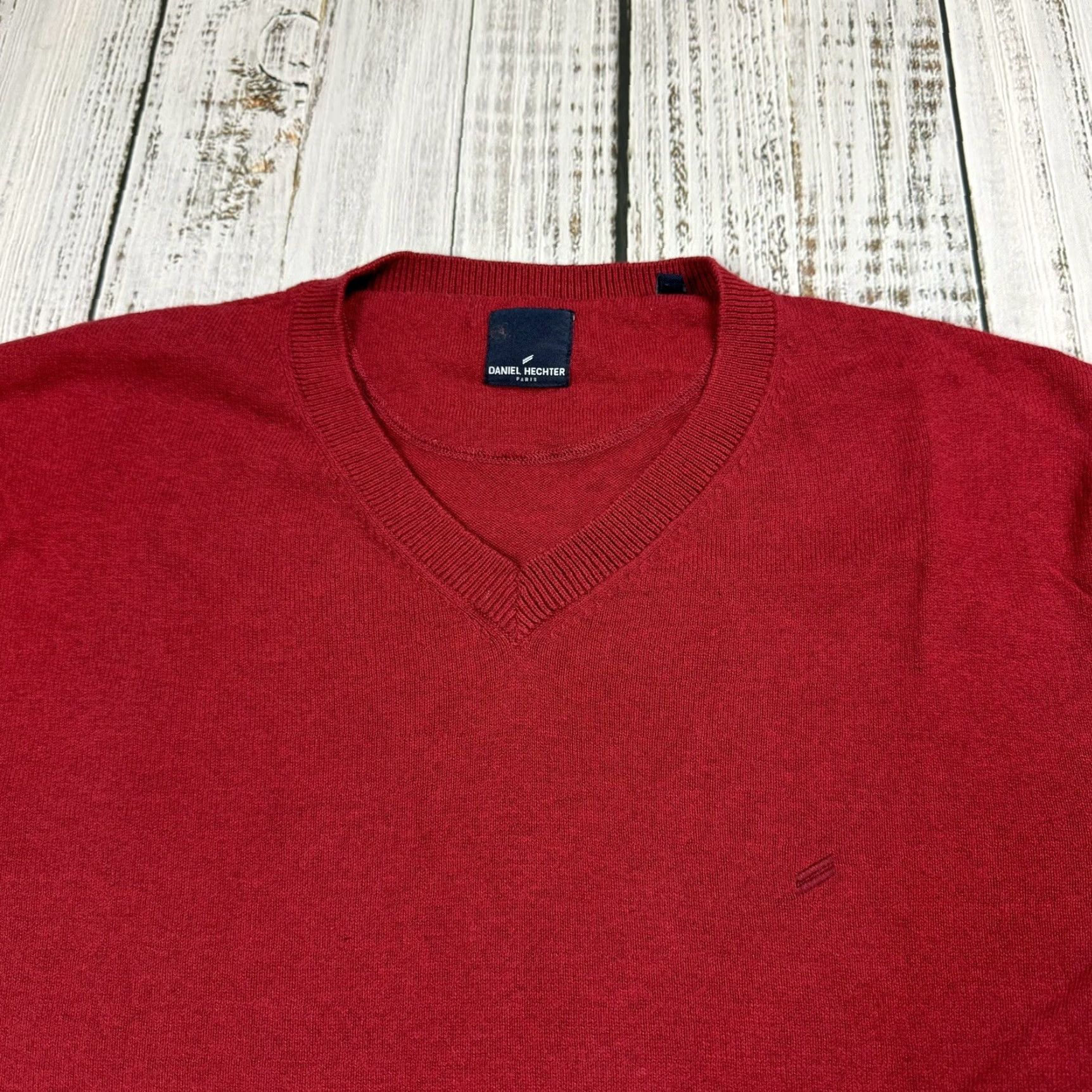 Vintage DANIEL HECHTER PULLOVER SWEATER V-NECK COTTON CASHMERE RED MENS S MODERN PARIS Size US S / EU 44-46 / 1 - 2 Thumbnail