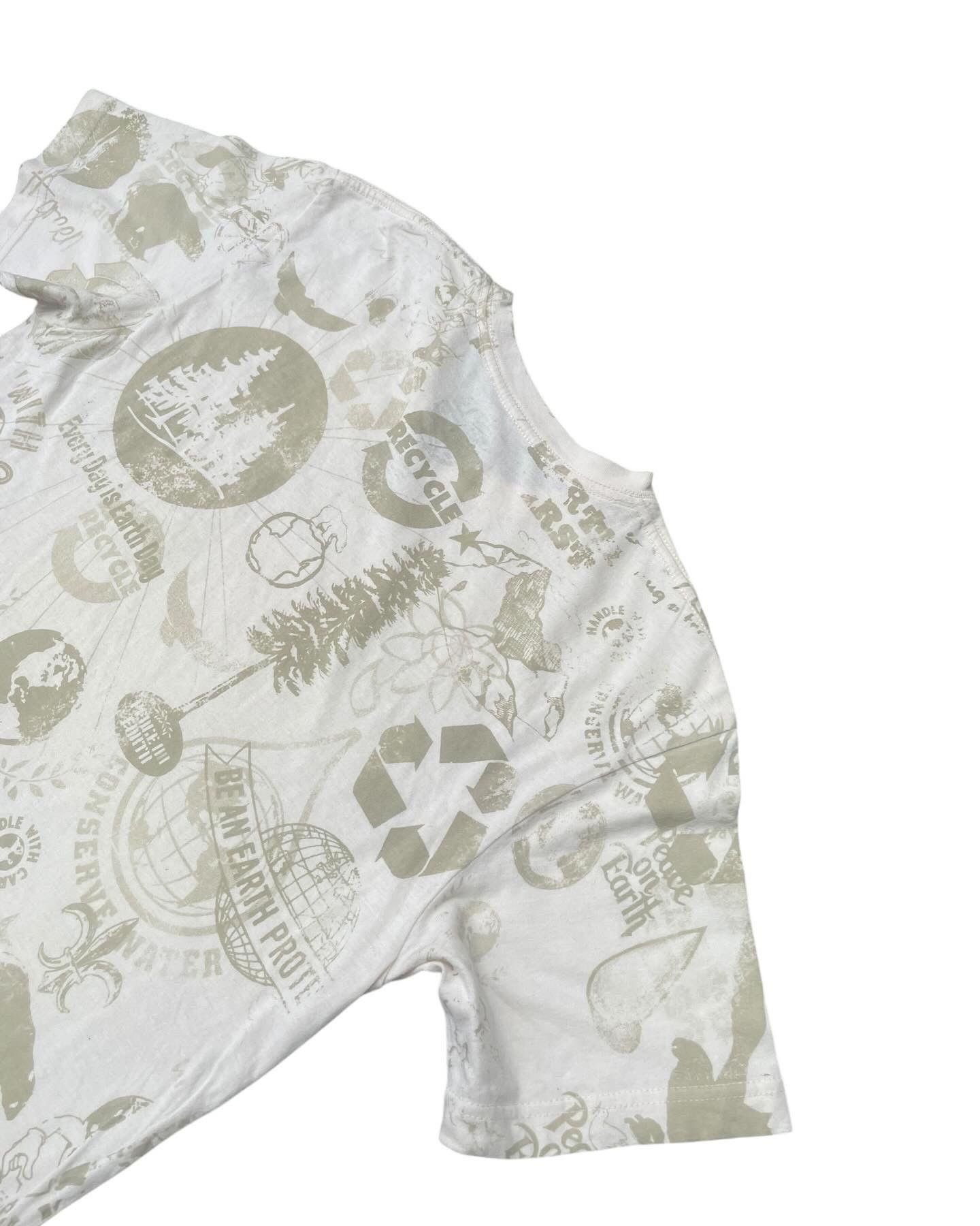 Designer AOP World Wise Save The Planet Tshirt Size US S / EU 44-46 / 1 - 6 Thumbnail