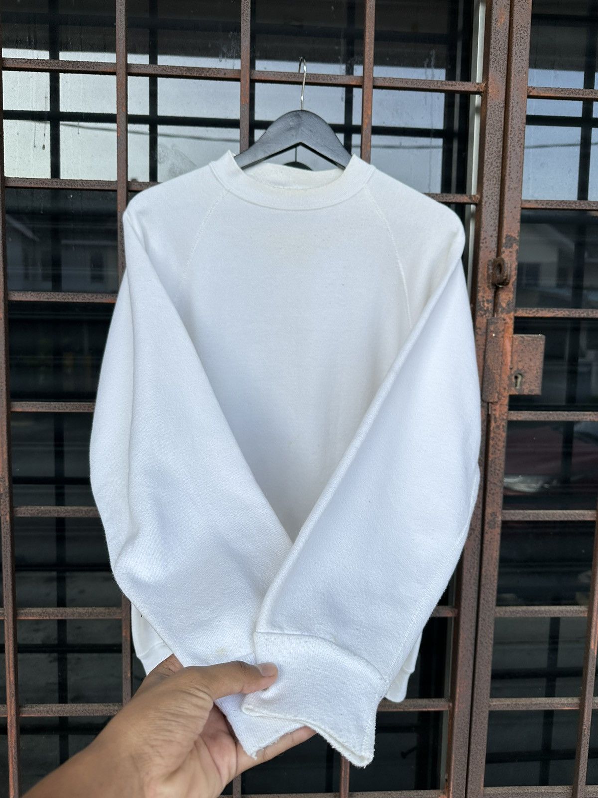 Vintage Vintage Discuss Athletics Plain Boxy Crewneck Size US L / EU 52-54 / 3 - 6 Thumbnail