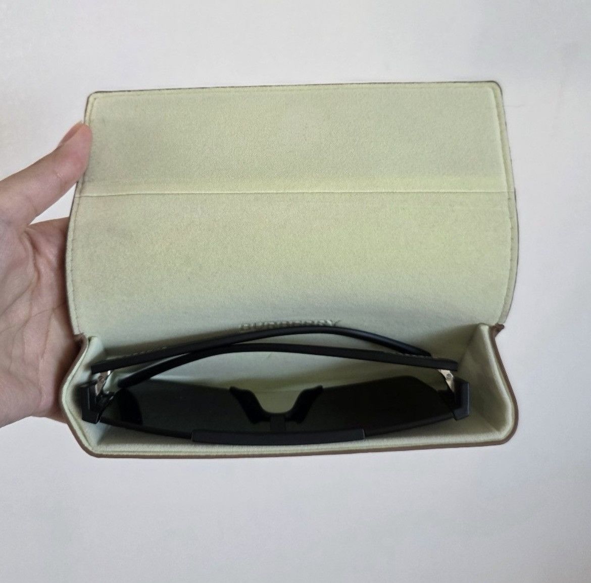 Burberry Burberry sunglasses Size ONE SIZE - 2 Thumbnail