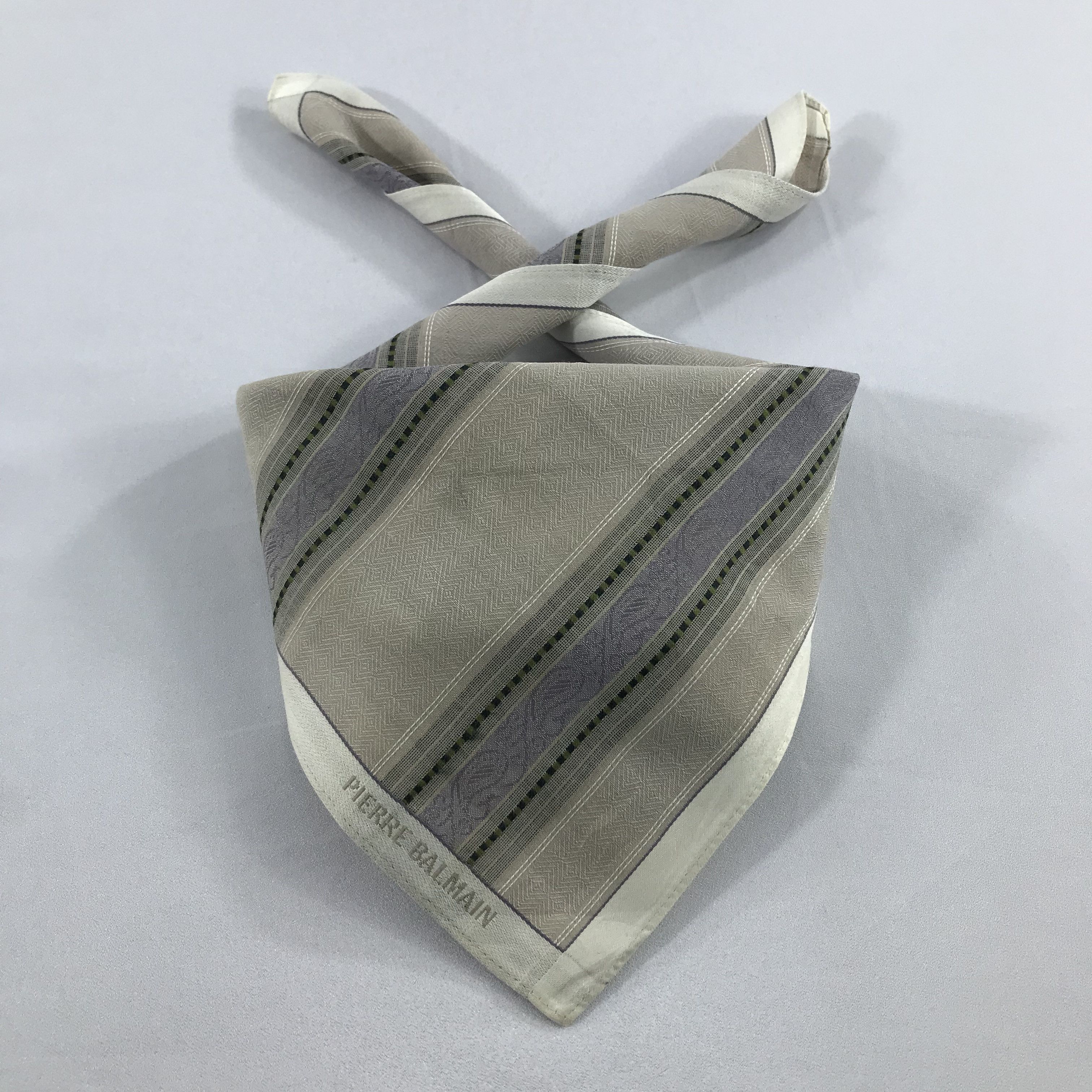 Pierre Balmain × Vintage Pierre Balmain Bandana / Handkerchief / Neckerchief - S2124 Size ONE SIZE - 3 Thumbnail