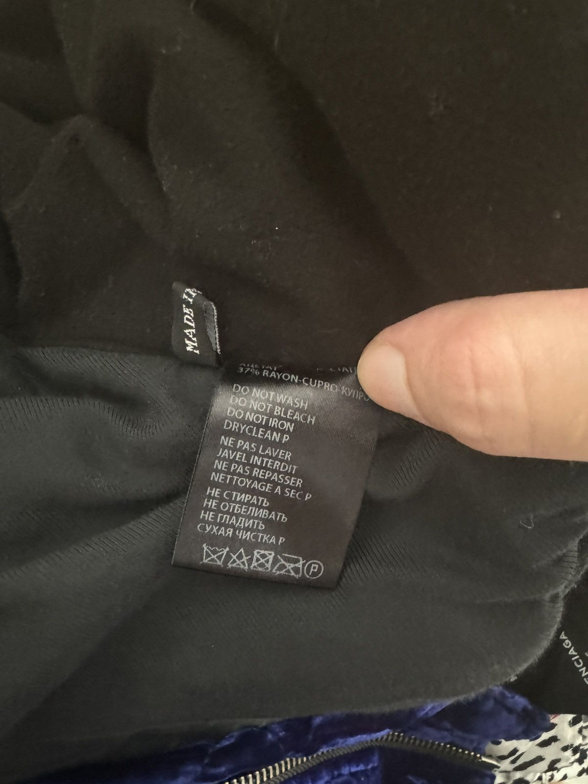 Haider Ackermann Haider Ackermann FW16 Cobalt Blue Crushed Velvet Jacket Sz.M Size US M / EU 48-50 / 2 - 9 Thumbnail