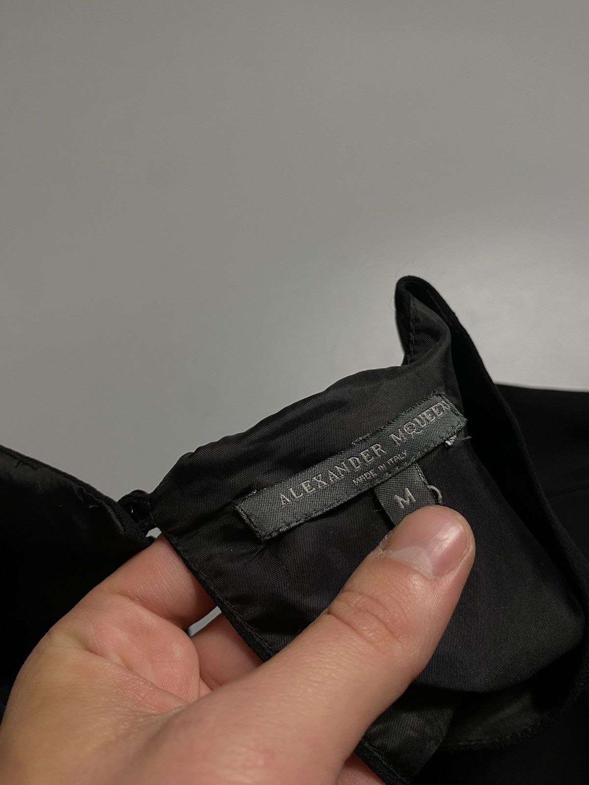 Alexander McQueen 2005 Alexander McQueen dark avant garde dress Size M / US 6-8 / IT 42-44 - 3 Thumbnail