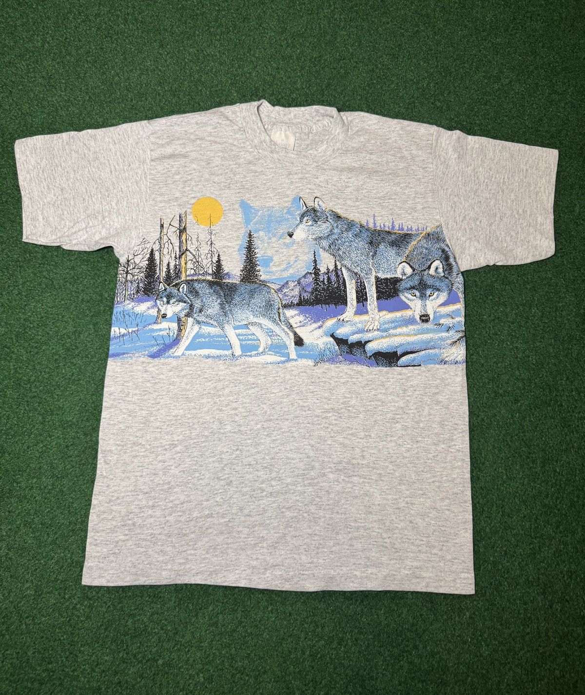 Other Vintage 90s Wolf Nature Animal Print Tee Wolf Pack T Shirt Size US M / EU 48-50 / 2 - 1 Thumbnail
