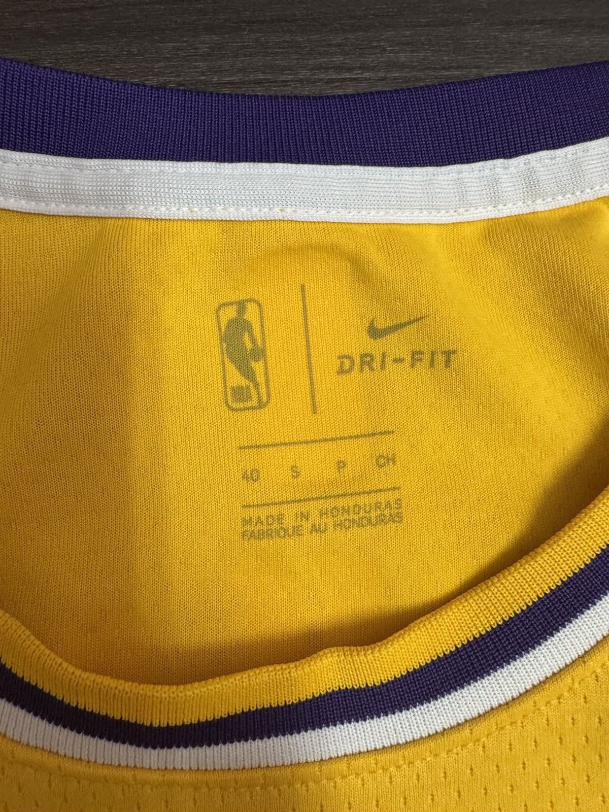 Nike LA Lakers LeBron James #23 NBA Swingman Jersey Size US S / EU 44-46 / 1 - 4 Thumbnail