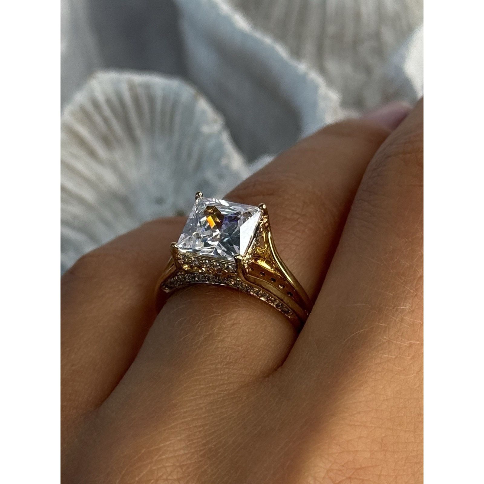 Jewelry 925 STERLING SILVER GOLD PLATED BGE CZ RING SIZE 7 Size ONE SIZE - 7 Thumbnail