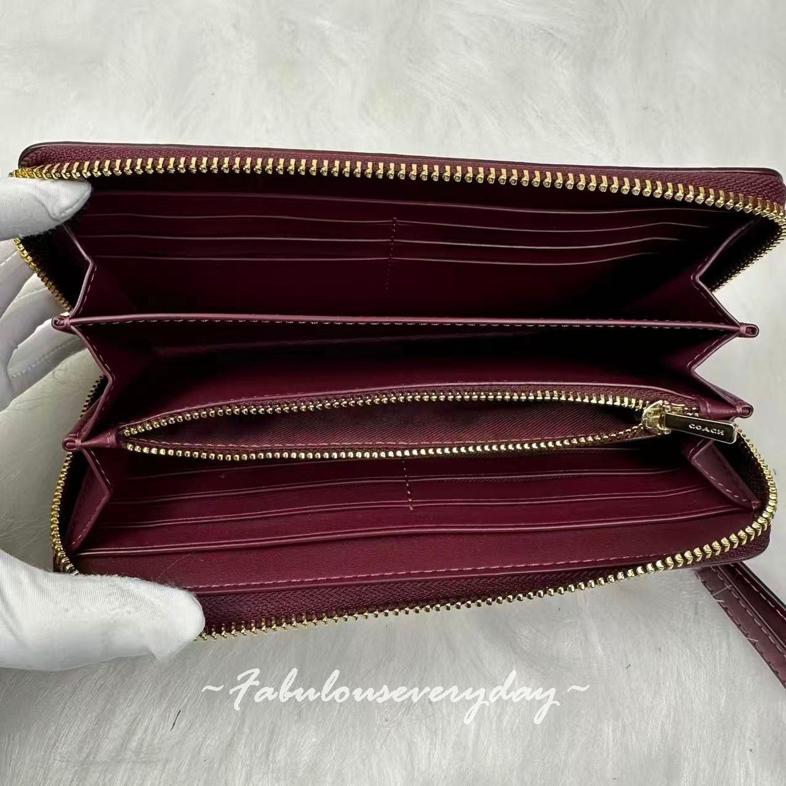 Coach Coach Long Zip Around Wallet Embossed crocodile /Dark Wine Size ONE SIZE - 5 Thumbnail
