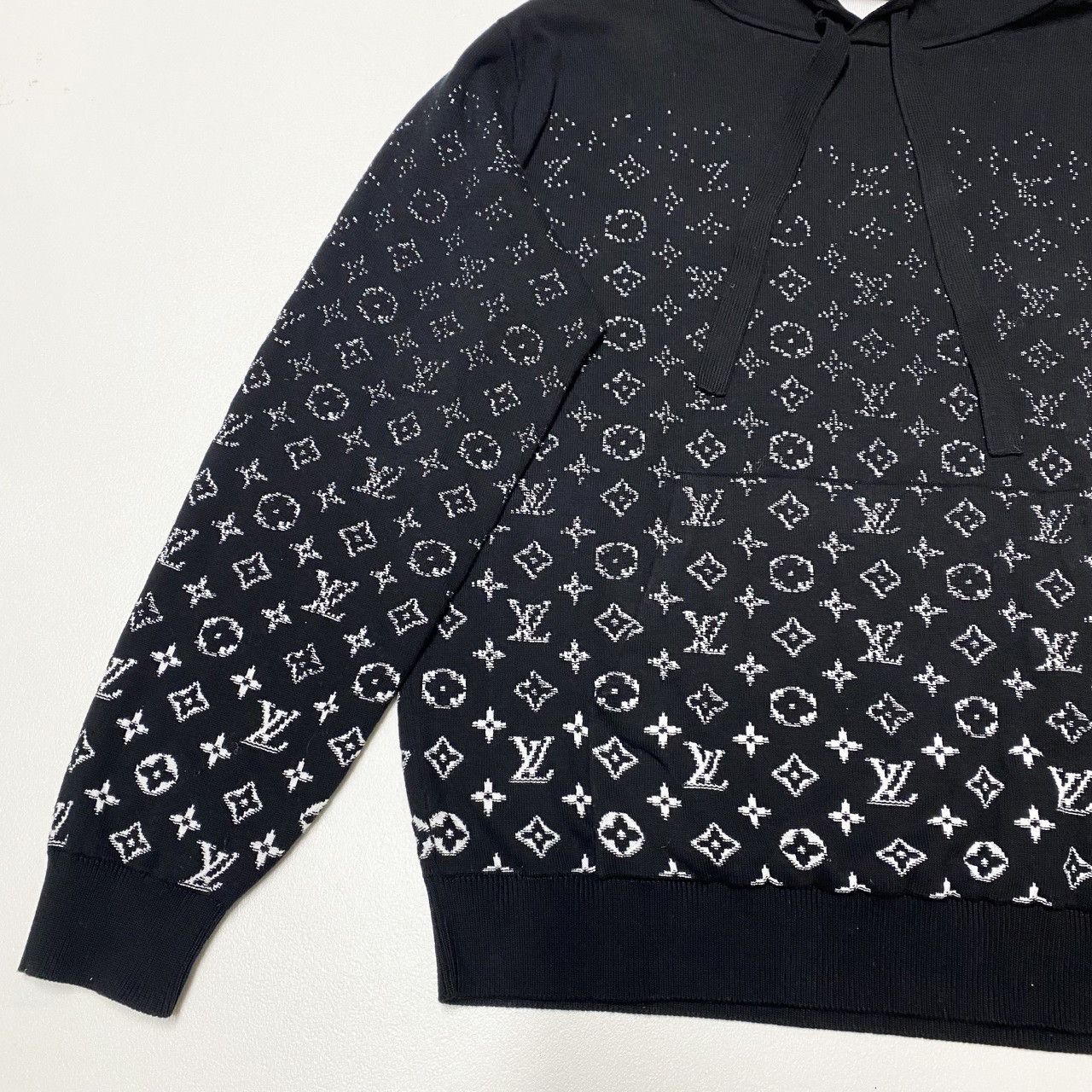 Louis Vuitton Louis vuitton mens gradient hoodie Small S black monogram Size US S / EU 44-46 / 1 - 6 Thumbnail