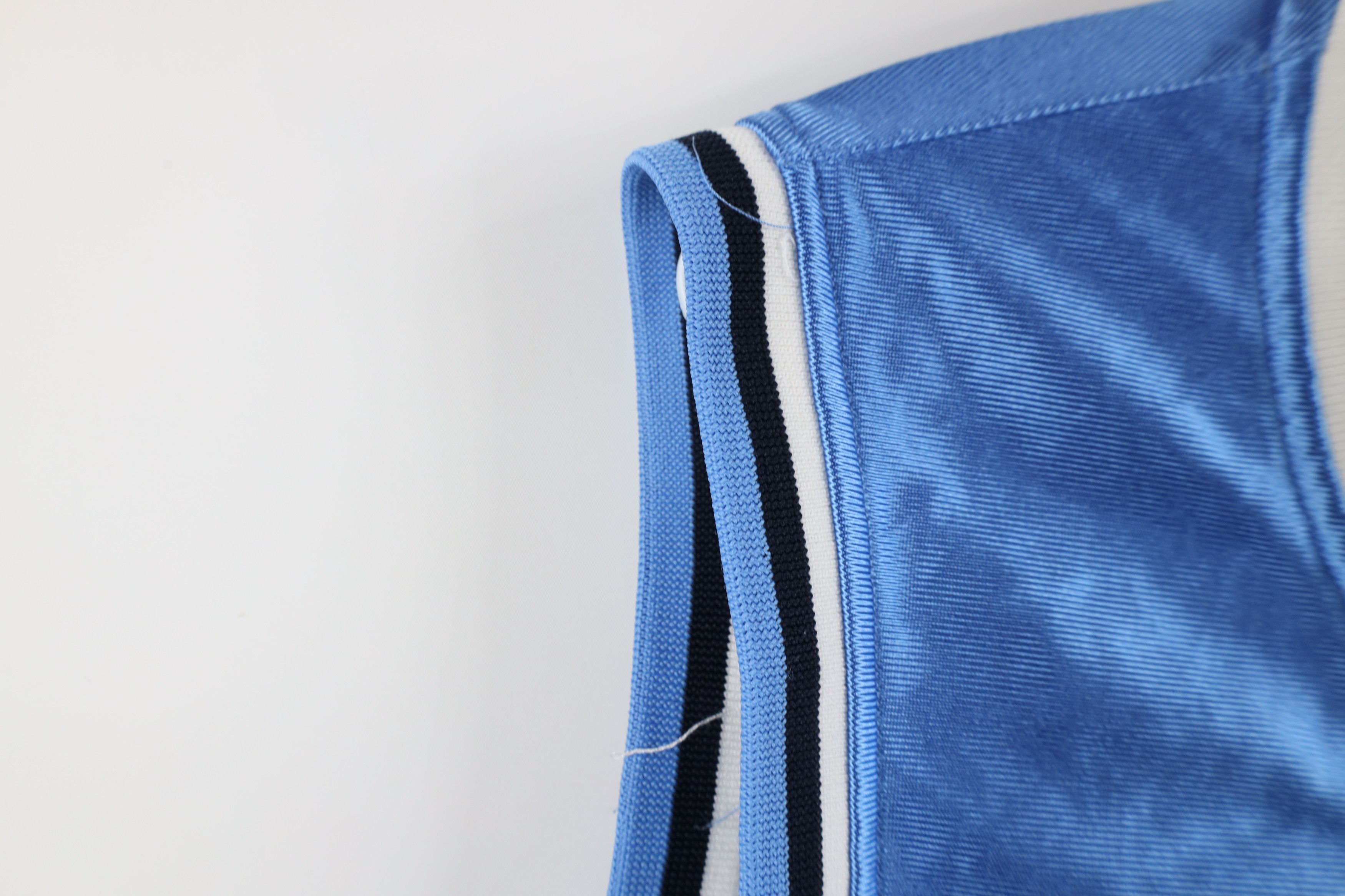 Vintage Vintage Y2K Streetwear Los Angeles Basketball Jersey Blue #7 Size US XXL / EU 58 / 5 - 6 Thumbnail