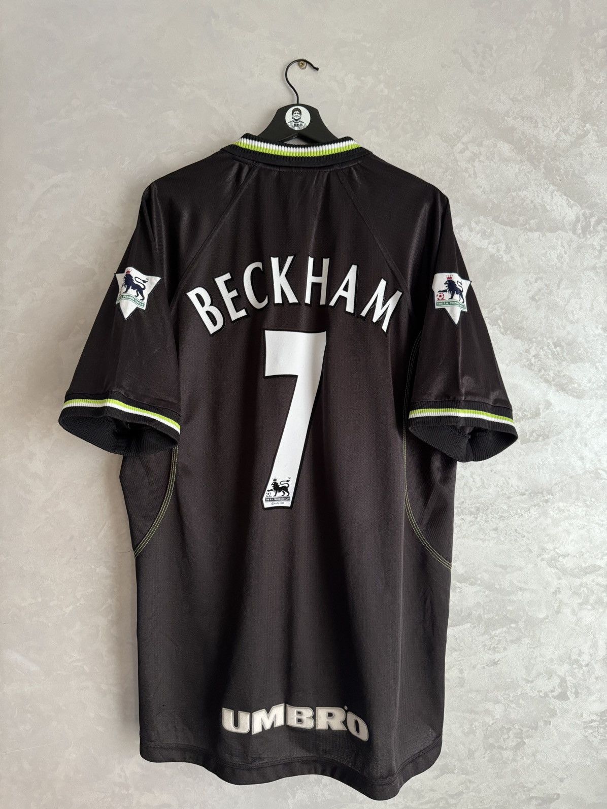 image of Soccer Jersey x Umbro Man United Third Kit 1998/99 « Beckham 7 » in Black, Men's (Size XL)