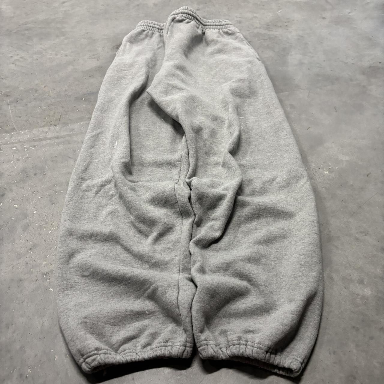 Japanese Brand × Vintage Crazy Vintage Y2K/2000s Light Grey Essential Sweatpants! Size US 30 / EU 46 - 3 Thumbnail