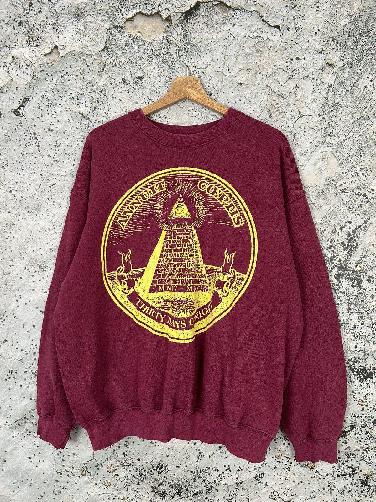 Vintage Vintage Annuit Coeptis USA Boxy Crewneck Burgundy 90s Y2K Size US L / EU 52-54 / 3 - 1 Thumbnail