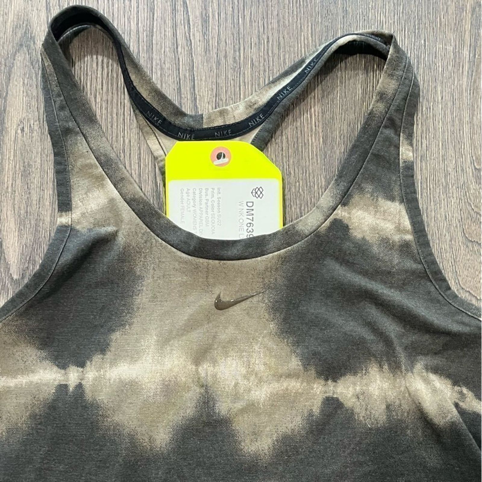Nike NWT Nike Women's Dri-FIT One Luxe Tie-Dye Tank Top SIZE: S Size S / US 4 / IT 40 - 2 Thumbnail