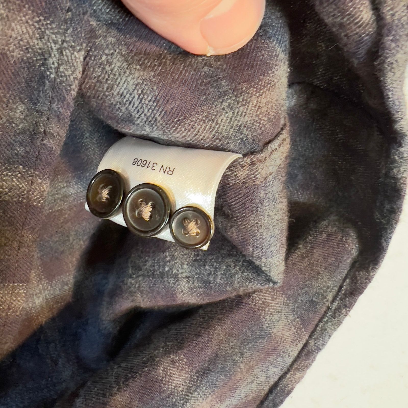 Jos. A. Bank Jos. A Bank Reserve Button Shirt XL Tailored Cashmere Blend Size US XL / EU 56 / 4 - 9 Thumbnail