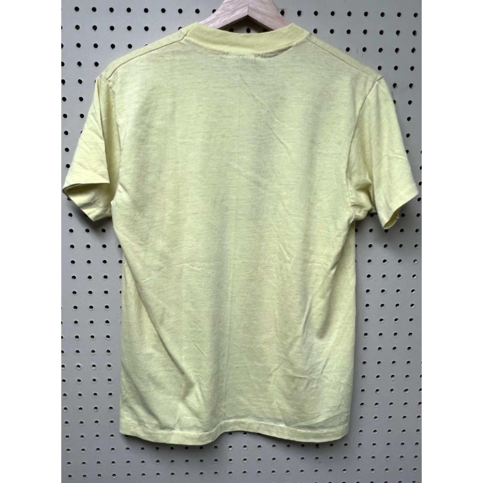 Hanes VINTAGE Hanes T-Shirt Dublin New Hampshire Town Hall Yellow M Crew Neck Short Sleeve Graphic Print Mens Size US M / EU 48-50 / 2 - 2 Thumbnail