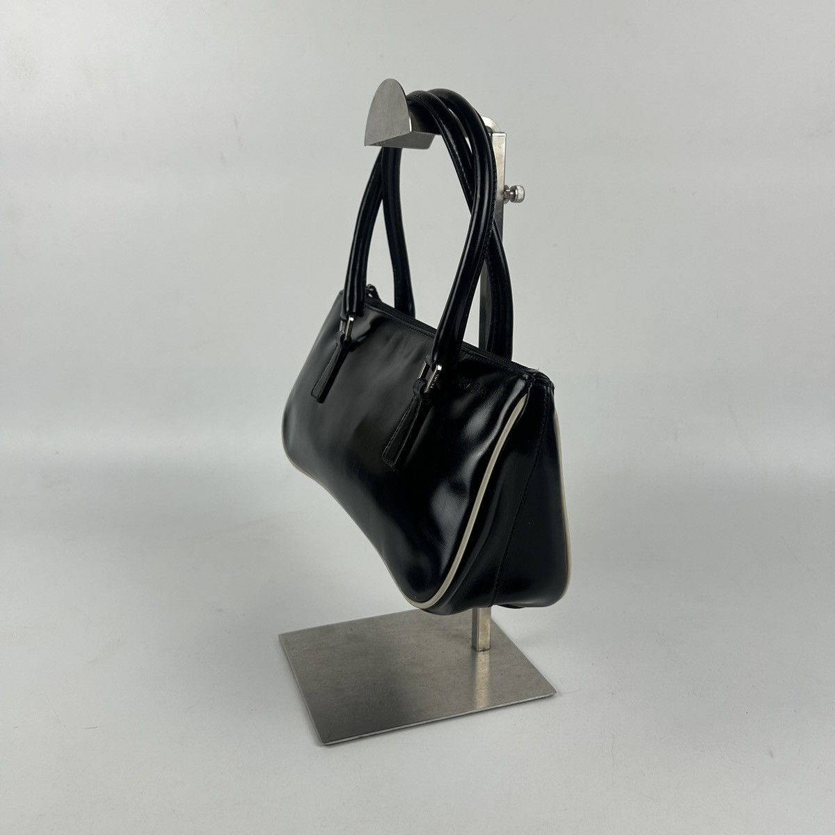 Prada Vintage Y2K Prada Shoulder Bag Size ONE SIZE - 4 Thumbnail