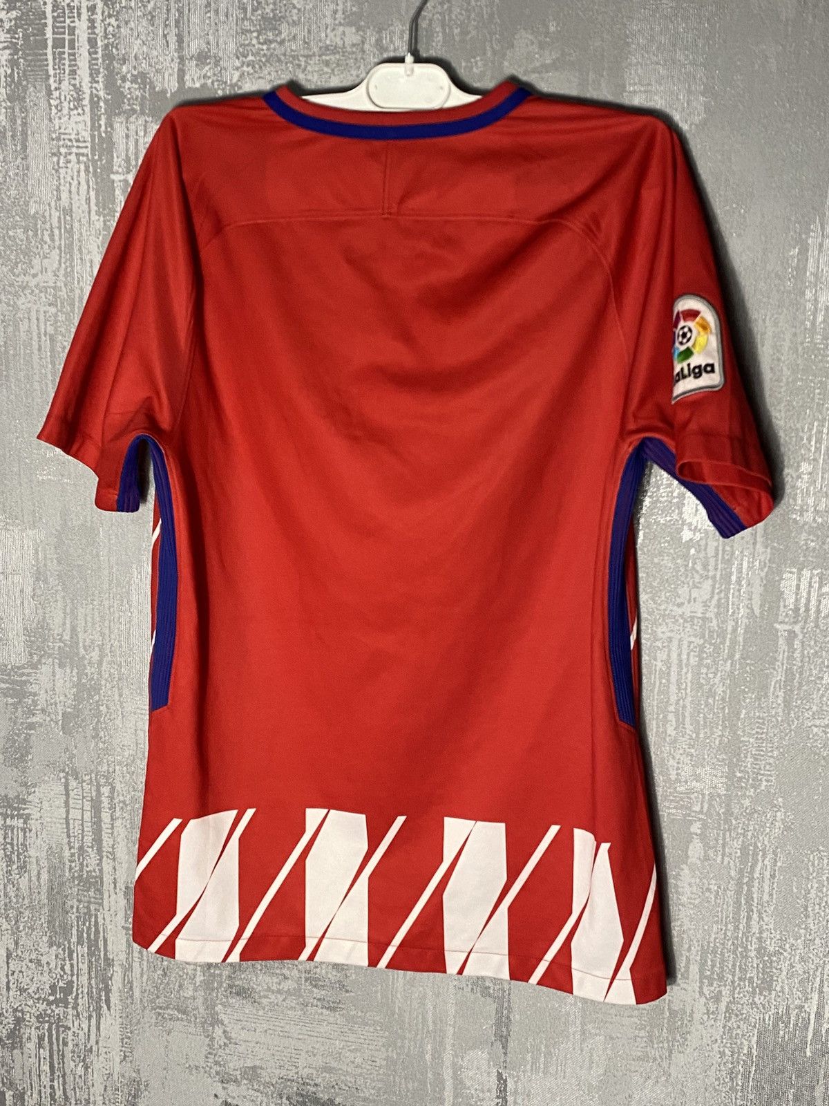 Nike × Vintage 2017/18 Atletico Madrid Nike Soccer Jersey Home LaLiga Spain Size US S / EU 44-46 / 1 - 2 Thumbnail