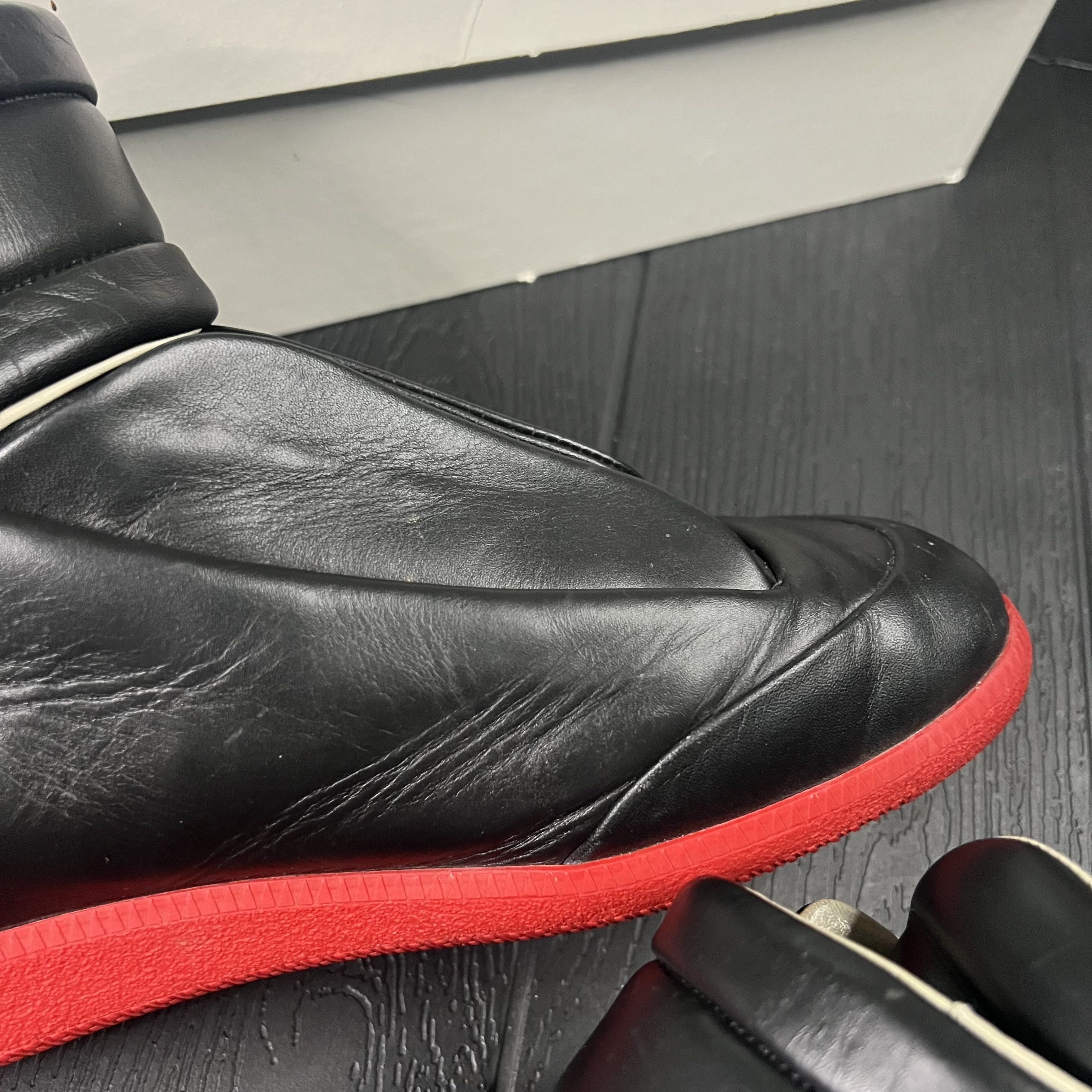Maison Margiela Maison Margiela Future Black Red Size US 13 / EU 46 - 9 Thumbnail