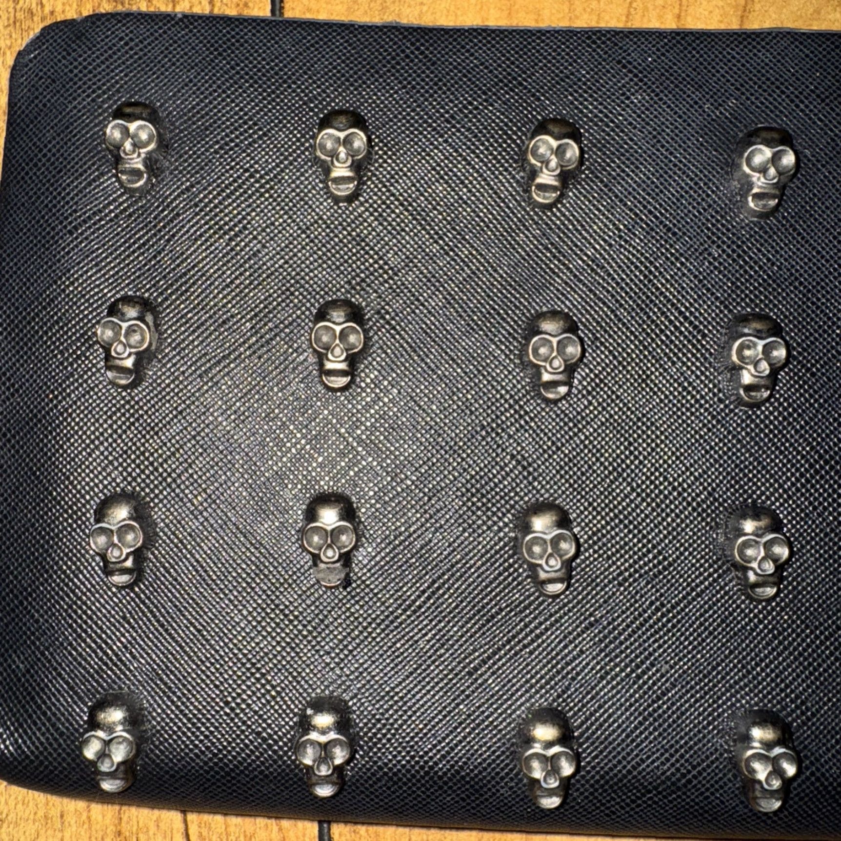 Vintage Thomas Wylde Womens Clutch Bag Medium Gray Aged Black Leather Skull Embellished Flap Geometric Pattern Handbag Size ONE SIZE - 3 Thumbnail