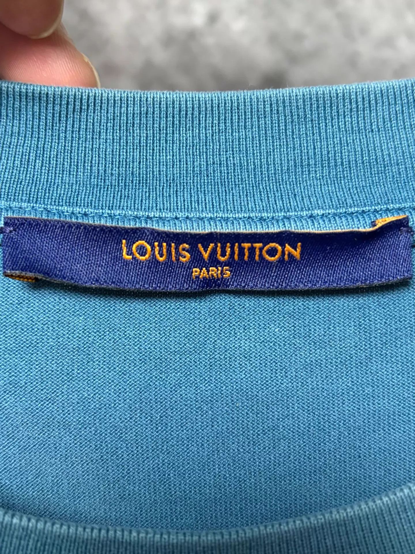Louis Vuitton LV short-sleeve tee M like new Size US M / EU 48-50 / 2 - 3 Thumbnail
