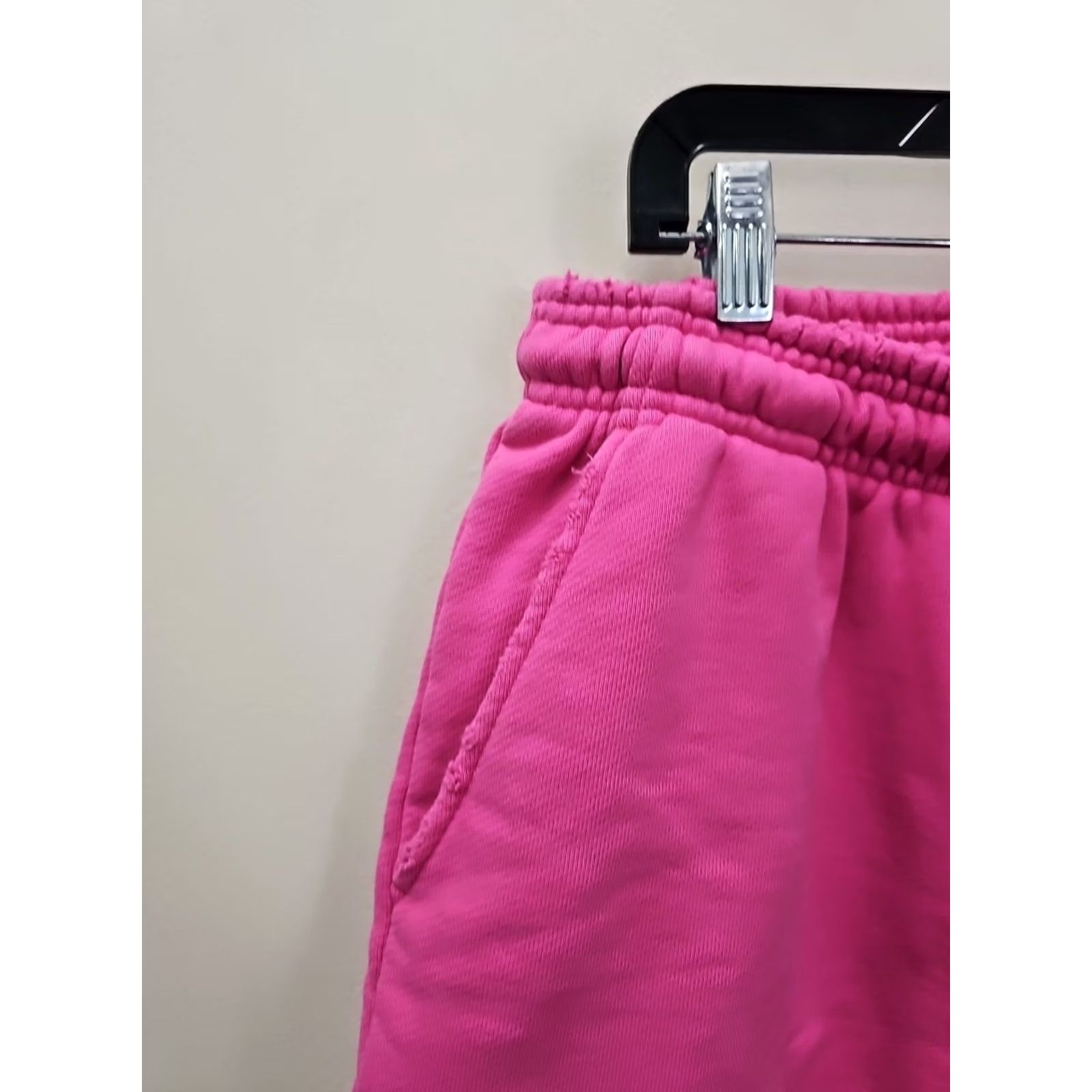 Versace VINTAGE Versace Sweat Shorts Mens Distressed Fuxia Fleece Drawstring Pockets Logo 40 Mens Size US 40 / EU 56 - 6 Thumbnail