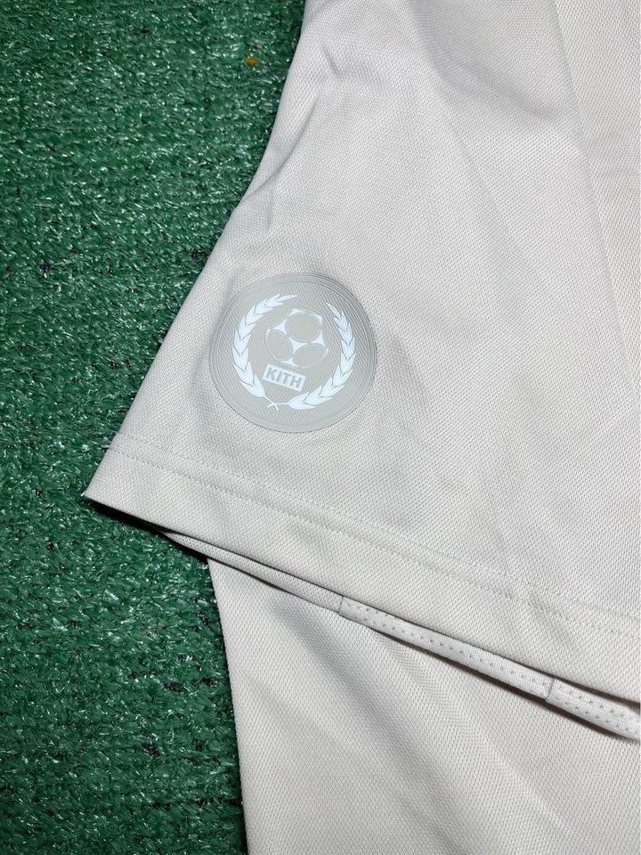 Kith Kith Soccer Jersey Size XL Size US XL / EU 56 / 4 - 4 Thumbnail