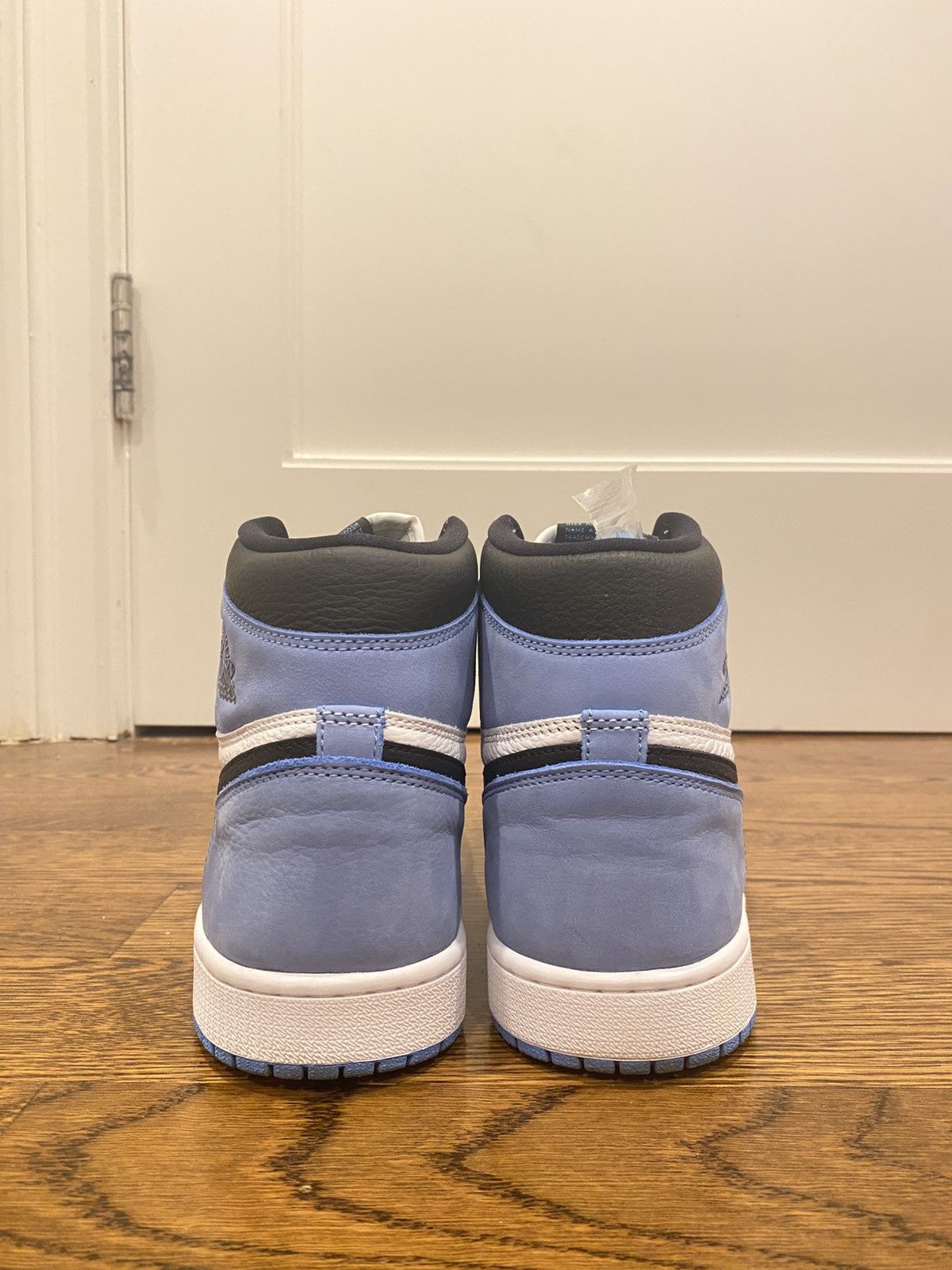 Jordan Brand Jordan 1 Retro High OG ‘University Blue’ Size US 10.5 / EU 43-44 - 4 Thumbnail