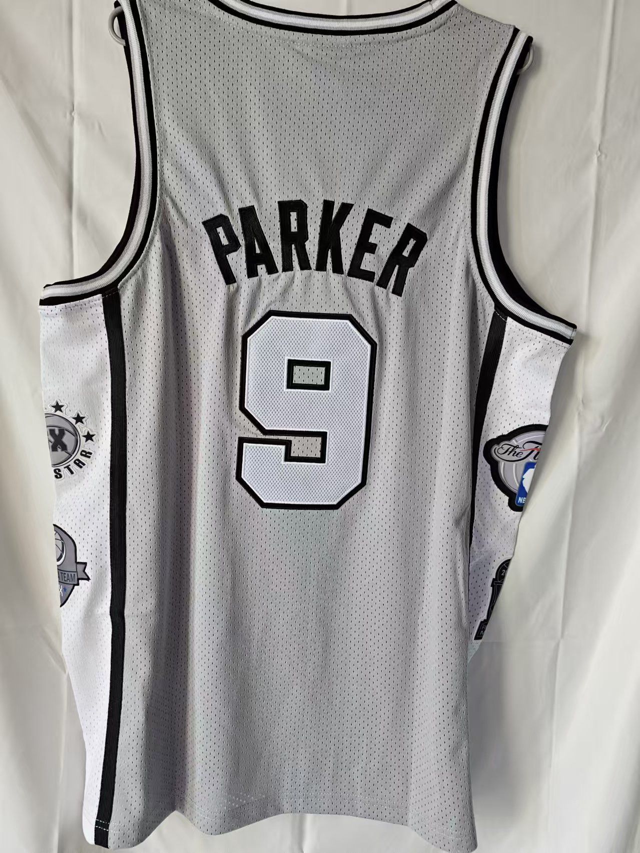 NBA San Antonio Spurs #9 Tony Parker Jersey XL Size US XL / EU 56 / 4 - 2 Thumbnail