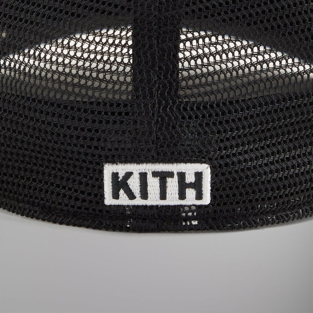 47 × Kith Kith & '47 New York Knicks Satin Franchise LS Trucker Hat Size ONE SIZE - 7 Thumbnail