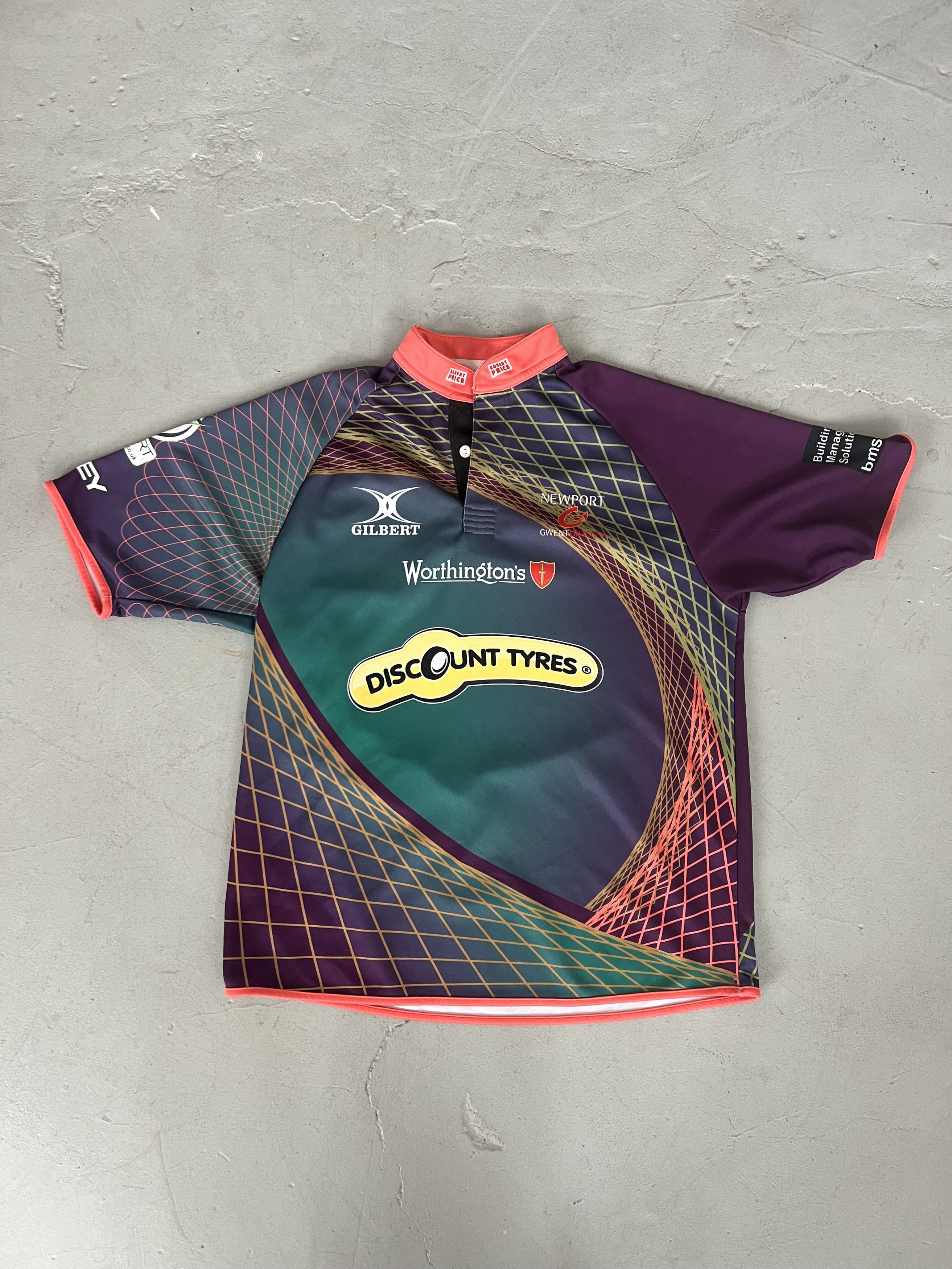 Vintage Newport gwent dragons Gilbert short sleeve rugby jersey Size US L / EU 52-54 / 3 - 1 Thumbnail