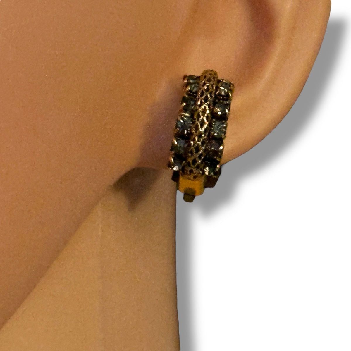 Vintage Vintage gold Austria crystal curved hoop clip on earrings Size ONE SIZE - 4 Thumbnail