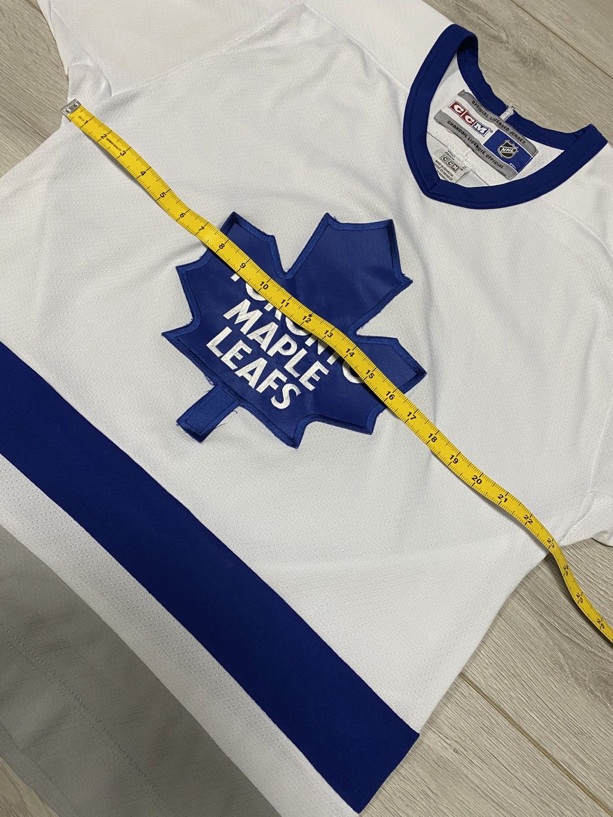 NFL Toronto Maple leafs Canada hockey jersey long sleeve Size US M / EU 48-50 / 2 - 8 Thumbnail