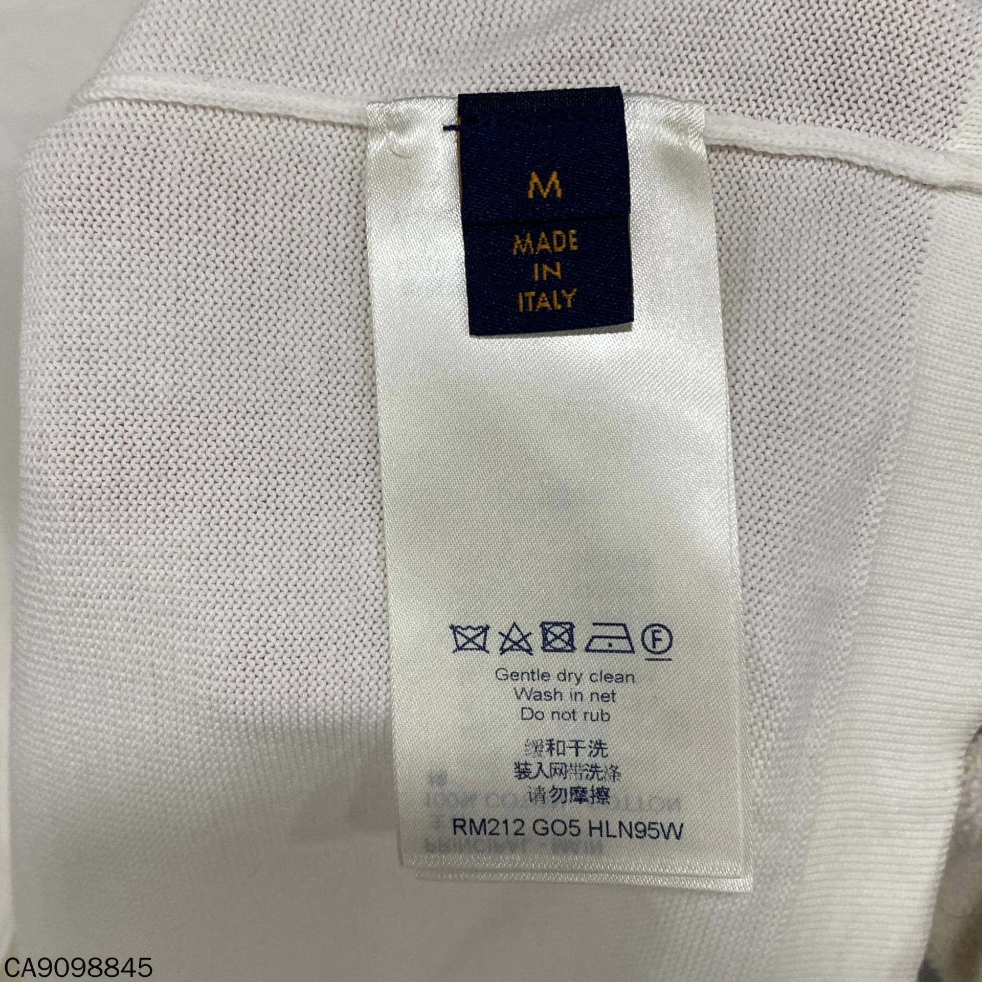 Louis Vuitton LV 98 New Short-Sleeve T-shirt M Size M / US 6-8 / IT 42-44 - 4 Thumbnail