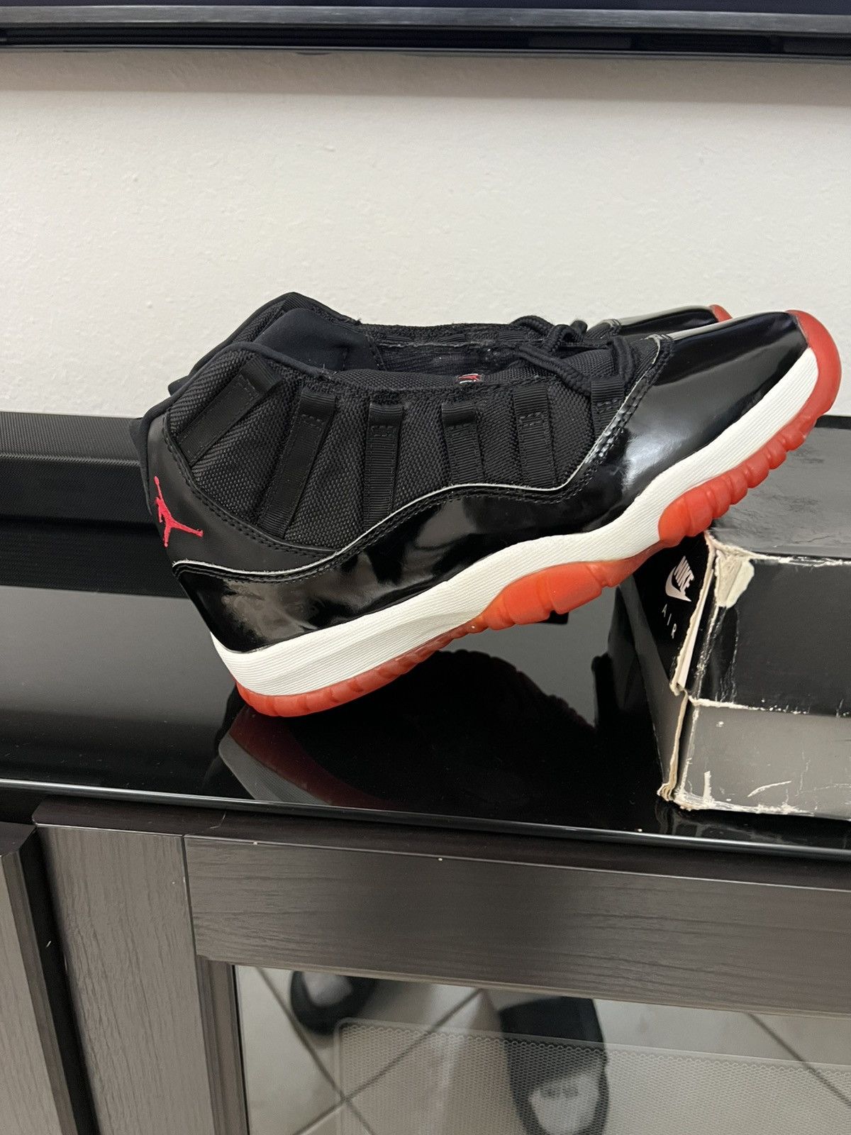 Jordan Brand Nike air jordan 11 bred 1996 OG Size US 8.5 / EU 41-42 - 2 Thumbnail