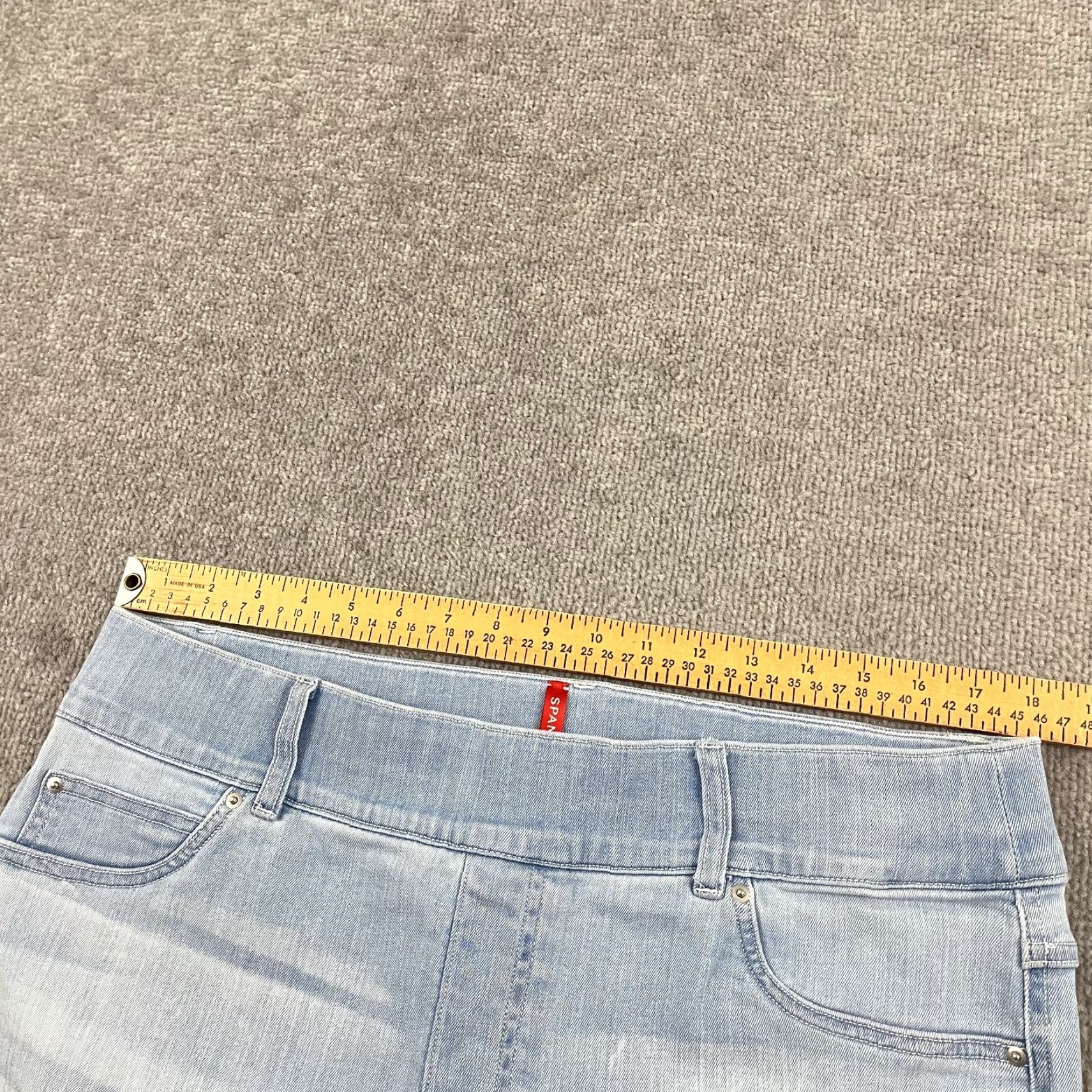Spanx VINTAGE Spanx Jeans Womens Petite 1X Light Blue Denim Stretch Retro Pull On Raw Hem Pant Size 40" / US 18 - 3 Thumbnail
