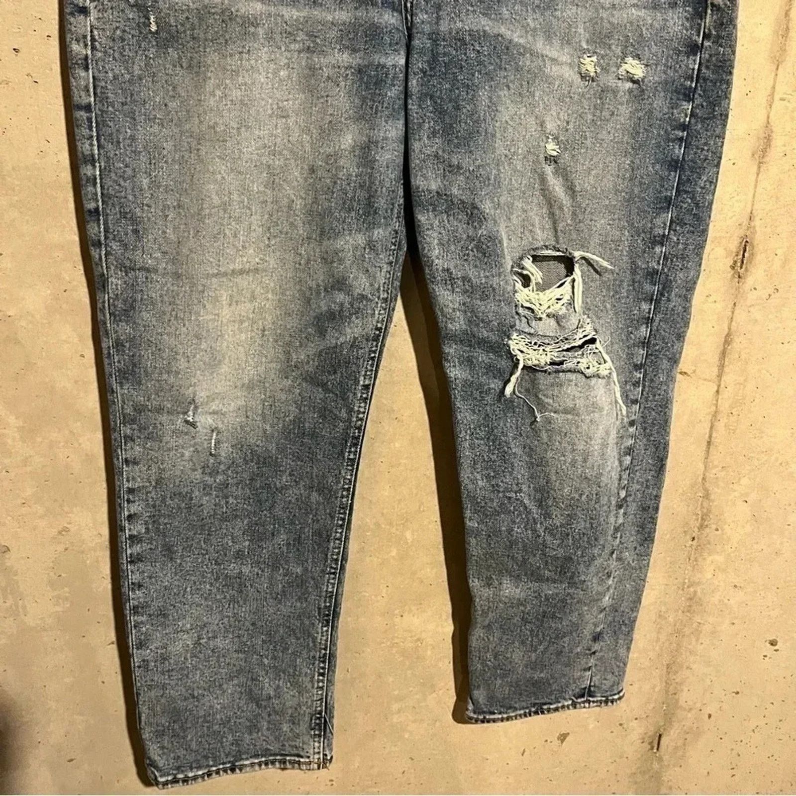 Old Navy Old Navy Women's Distressed Sky-Hi Extra Jeans Size 12 Size 34" / US 12 / IT 48 - 3 Thumbnail