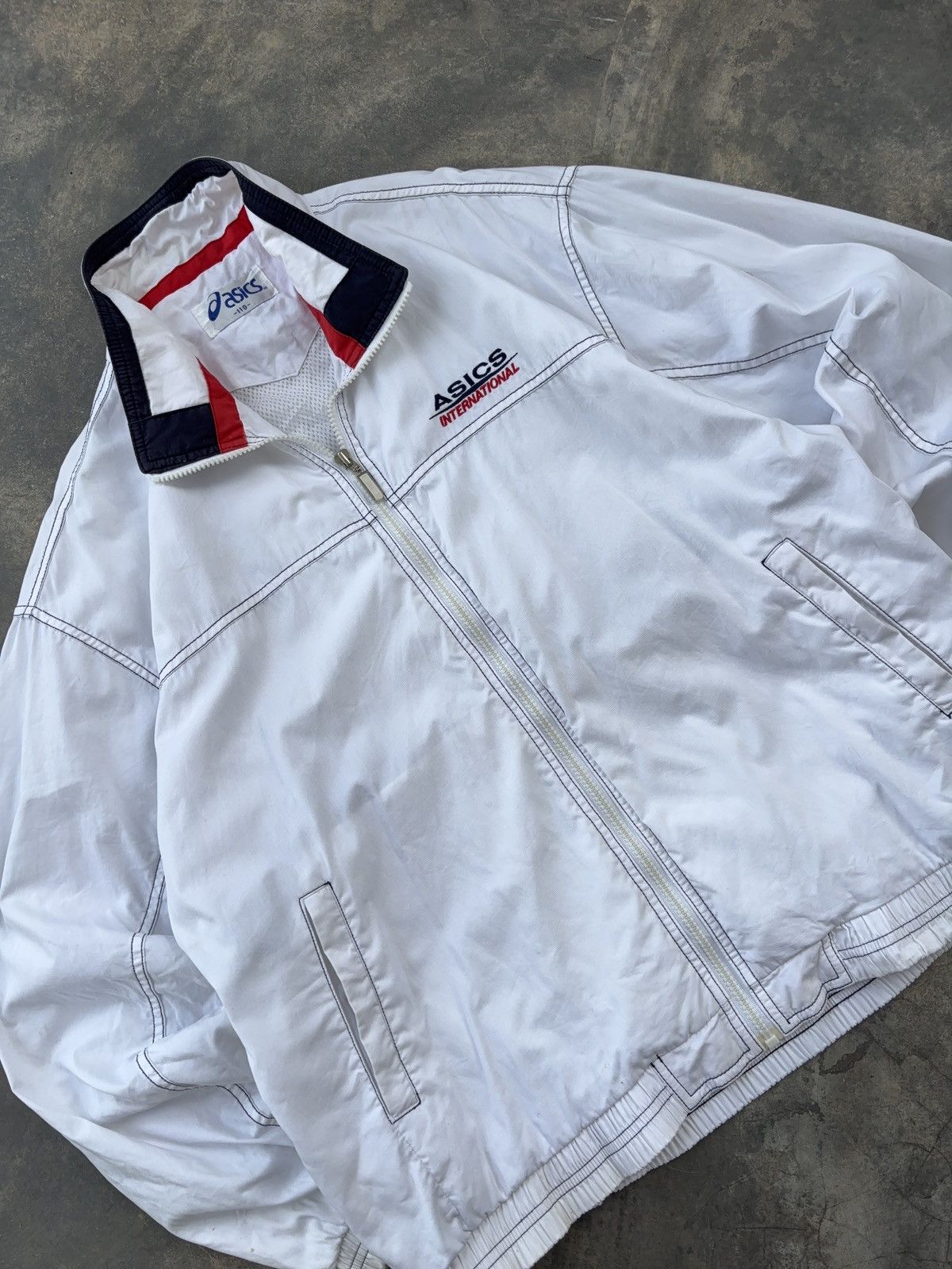 Asics Asics International Vintage White Windbreaker Jacket Size US XL / EU 56 / 4 - 5 Thumbnail