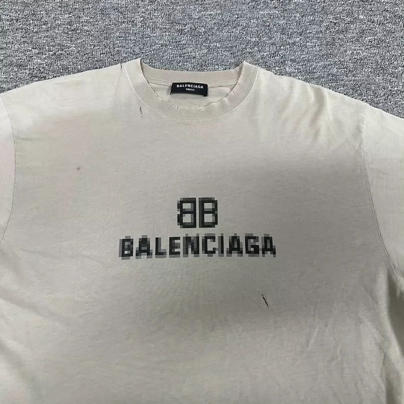 Balenciaga Balenciaga Mosaic fuzzy letter printed short sleeve T-shir Size US XXS / EU 40 - 4 Thumbnail