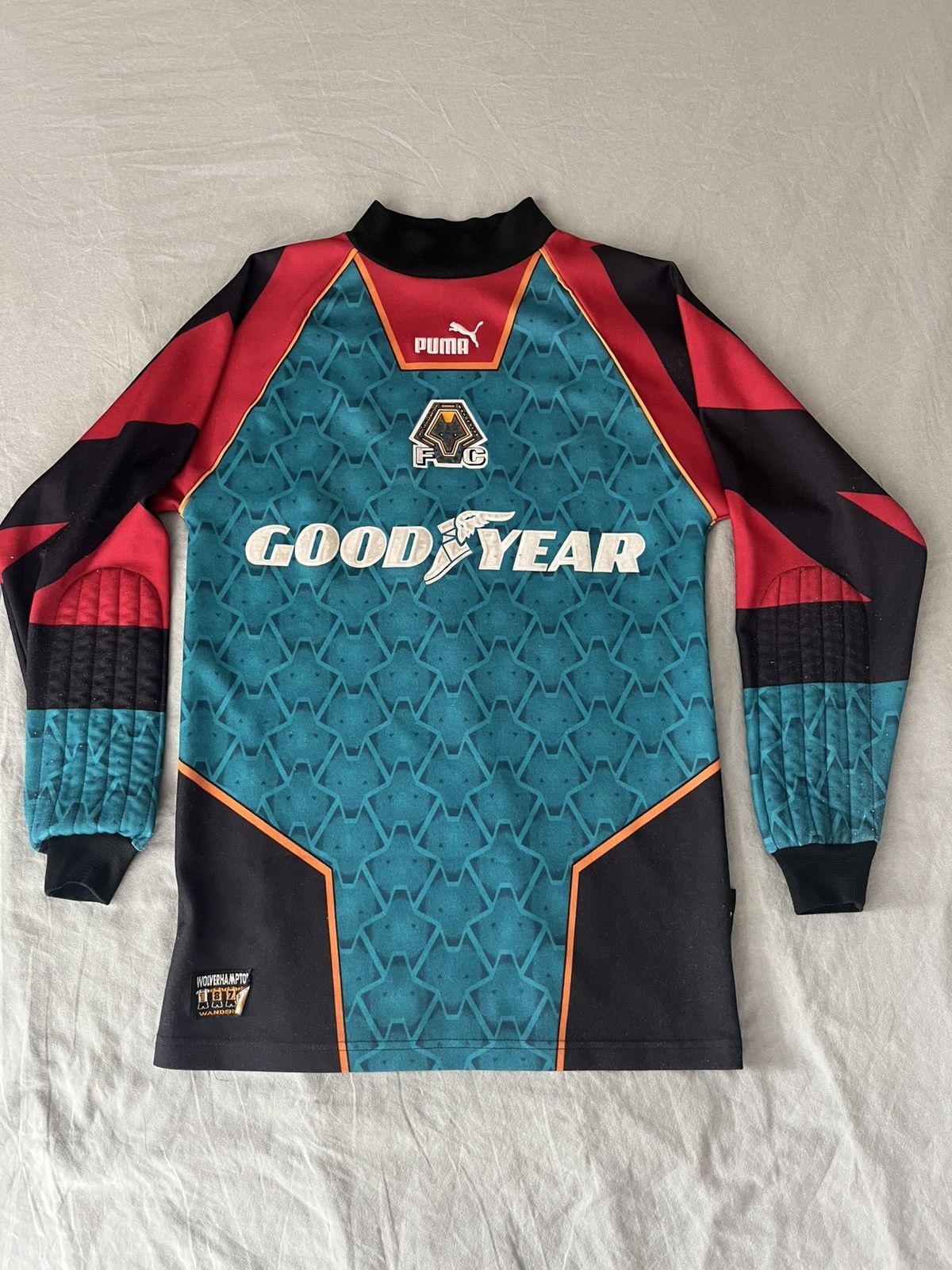 Rare 1996-97 Wolverhampton Wanderers Goalkeeper Shirt - Puma