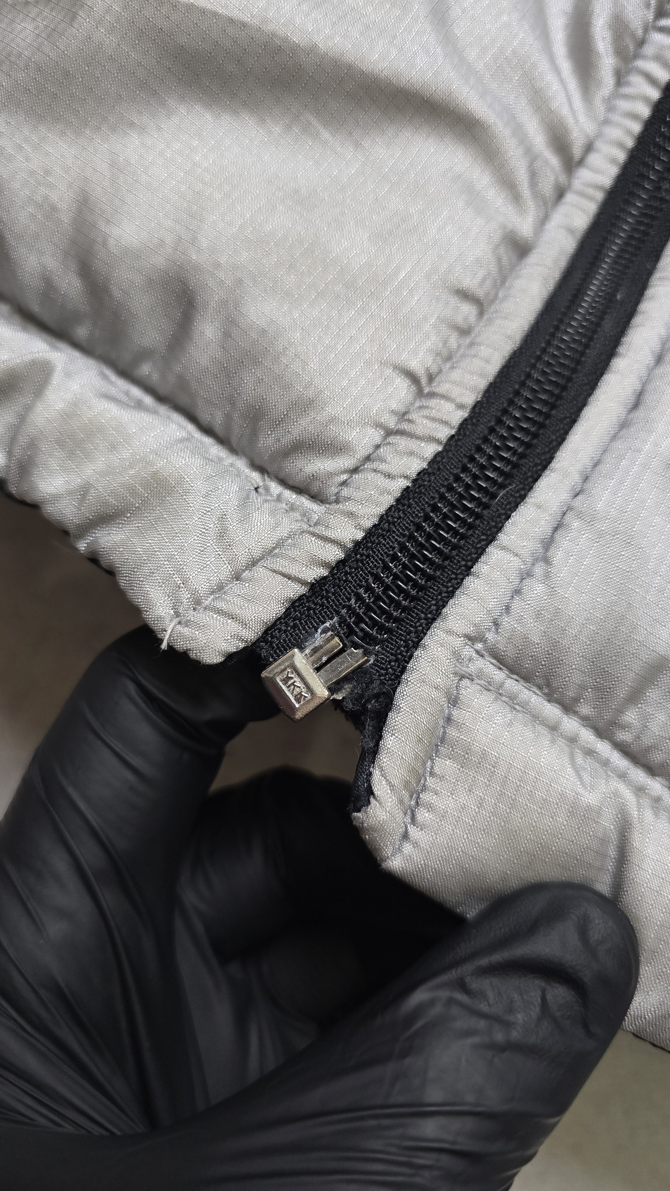 Nike Nike Vintage Y2K Silver Down Puffer Jacket Heavy Winter Coat Size US M / EU 48-50 / 2 - 17 Thumbnail