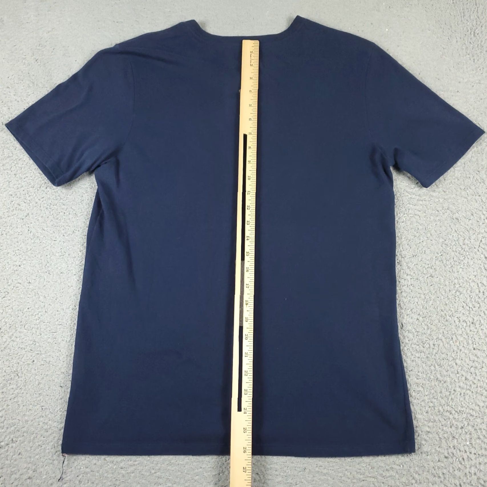 Nike Nike T Shirt Mens Size Medium Blue Swoosh Logo Casual Short Sleeve Adult Regular Cotton Blend T-Shirt Mens Clothing Size US M / EU 48-50 / 2 - 4 Thumbnail