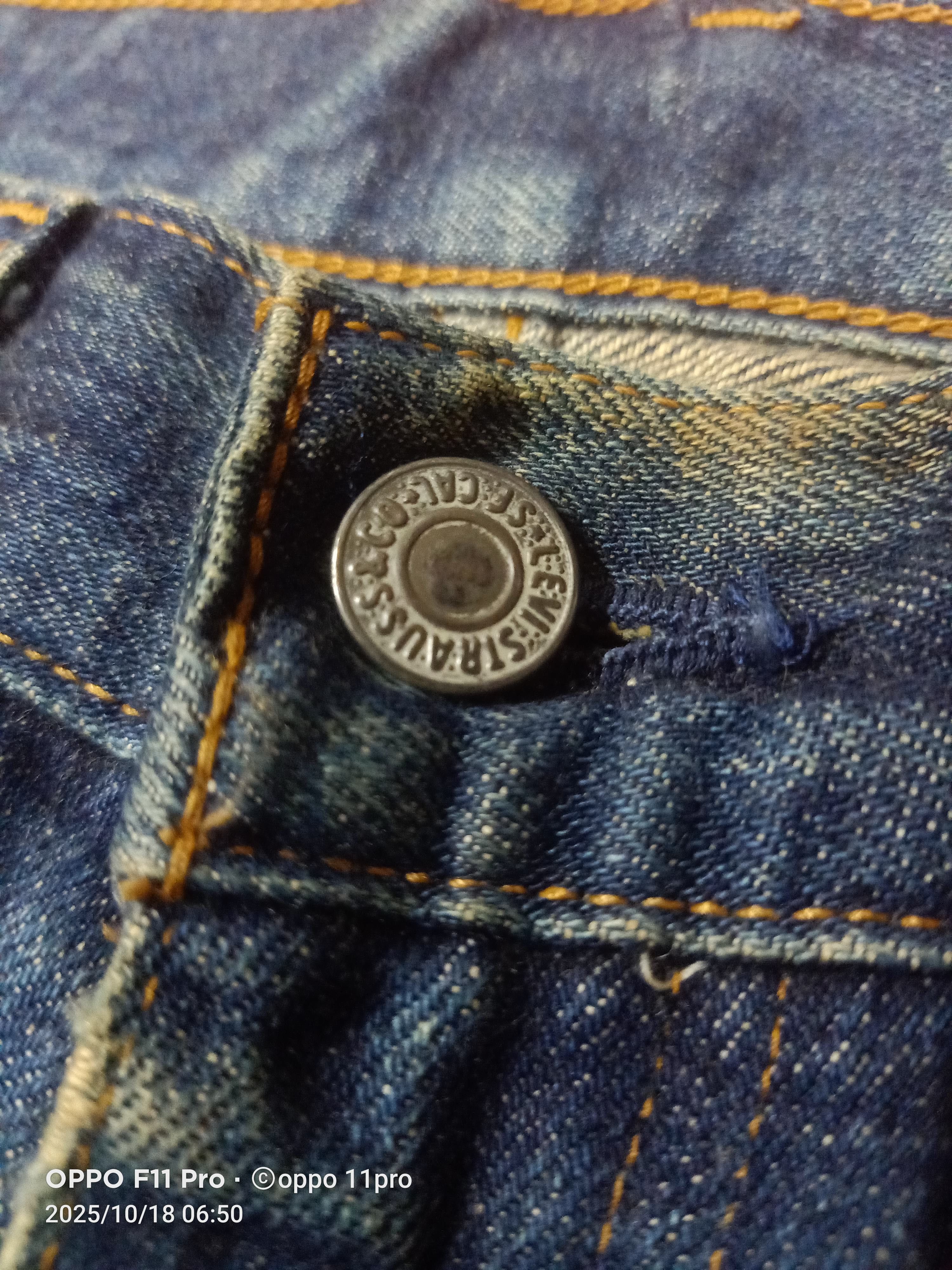 Levi's Vintage Clothing Levis Vintage 504 Z Red Selvedge Distressdenim Size US 32 / EU 48 - 10 Thumbnail