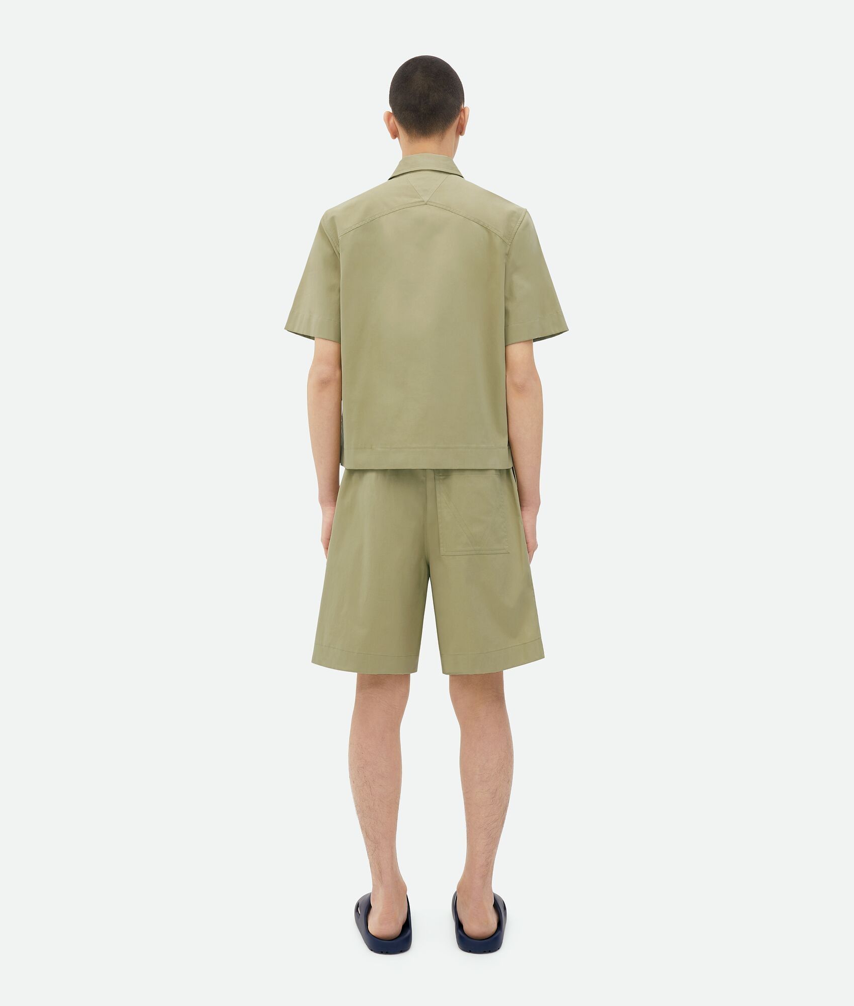 Bottega Veneta o1loc1c0325 744304 Soft Cotton Shorts in Green Size US 30 / EU 46 - 3 Thumbnail