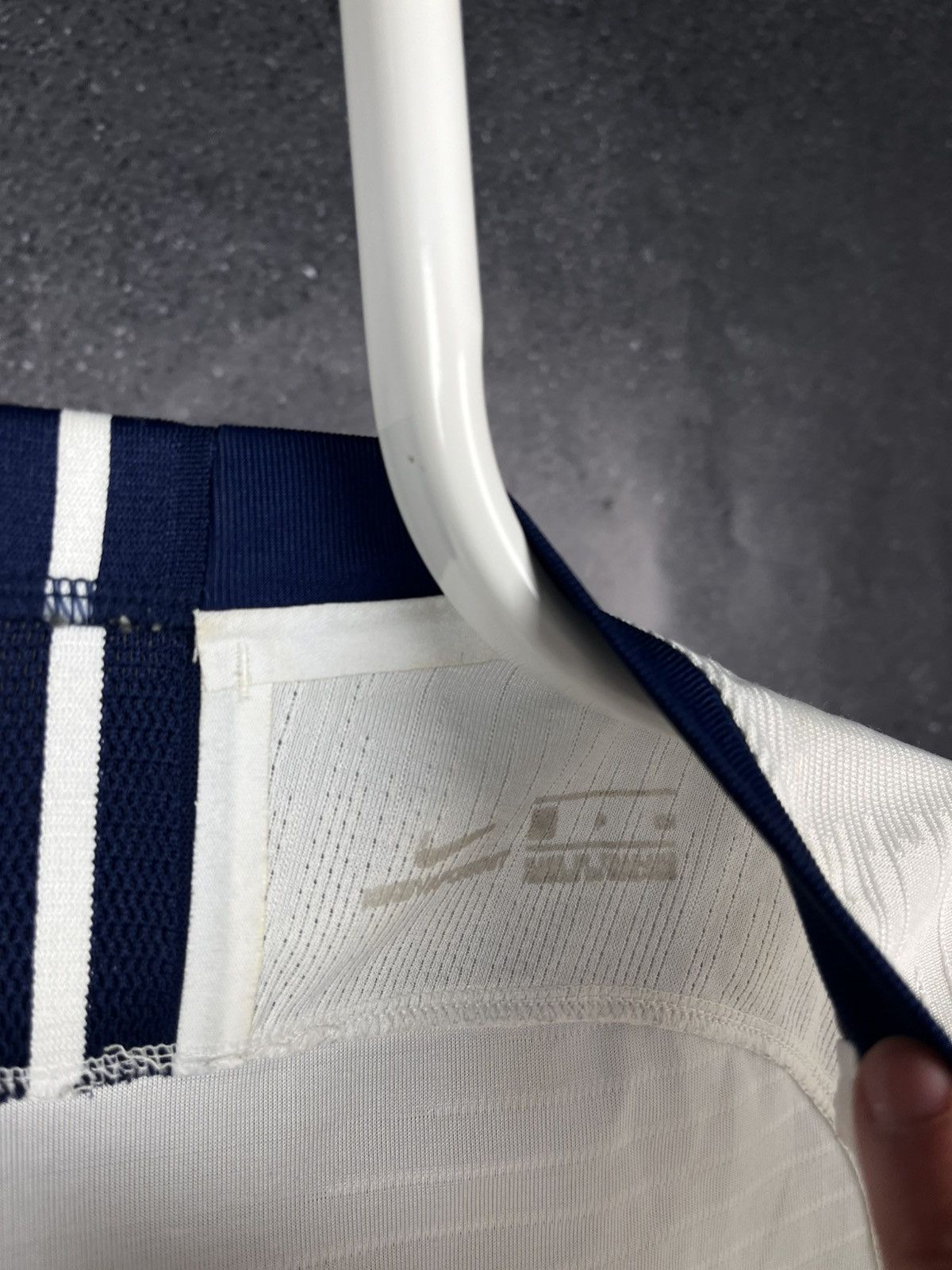 Other Tottenham Hotspur 2018 2019 home soccer jersey vaporknit Size US S / EU 44-46 / 1 - 12 Thumbnail