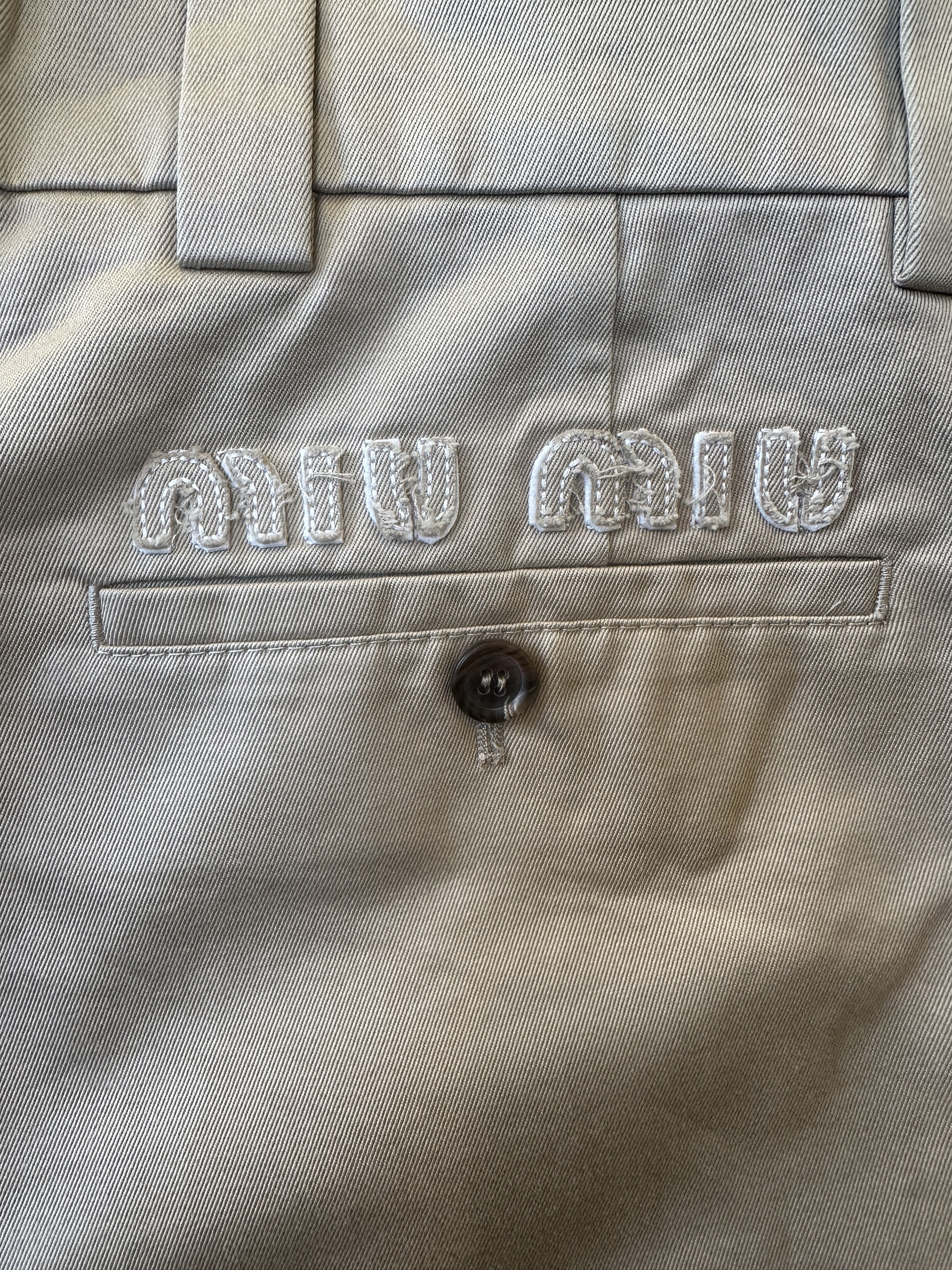 Miu Miu Iconic SS22 Miu Miu Khaki Bermuda Shorts Size 26" / US 2 / IT 38 - 3 Thumbnail