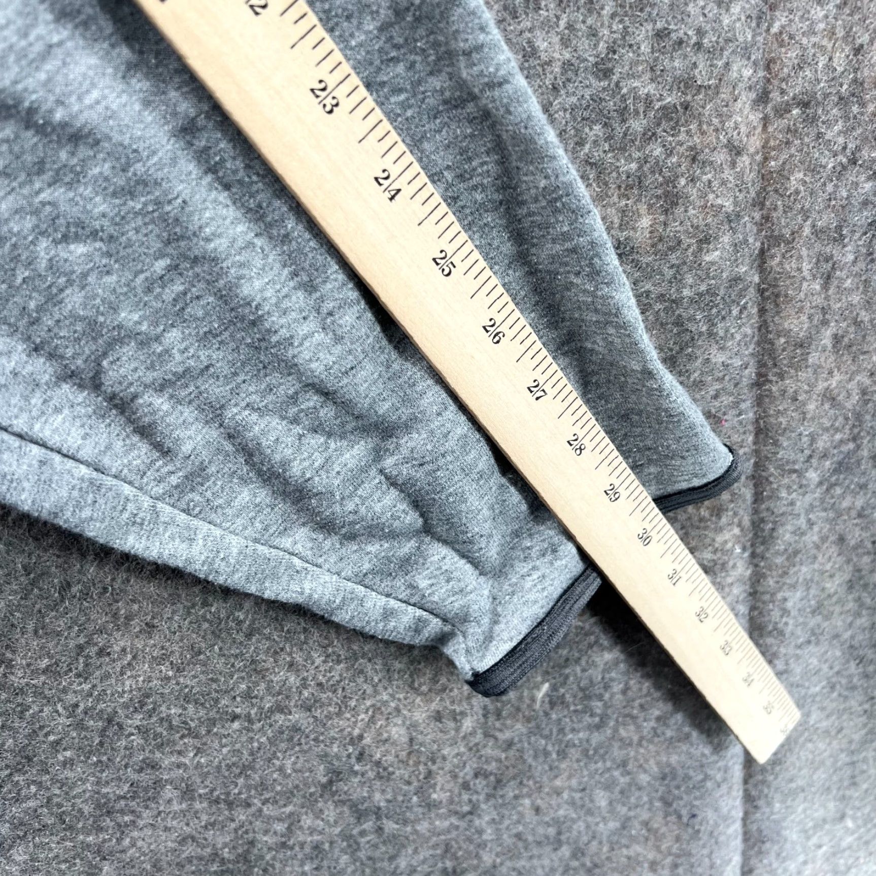 Vintage VINTAGE L.L. Bean Sweater Men XL Hooded Pullover Gray Fleece Logo (Regular) Tailored Fit Shirt Size US XL / EU 56 / 4 - 5 Thumbnail