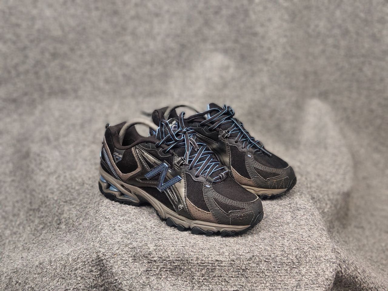 New Balance Vintage New Balance hotsell trail 810 Outdo Unisex Speakers Size US 6.5 / EU 39-40 - 1 Thumbnail